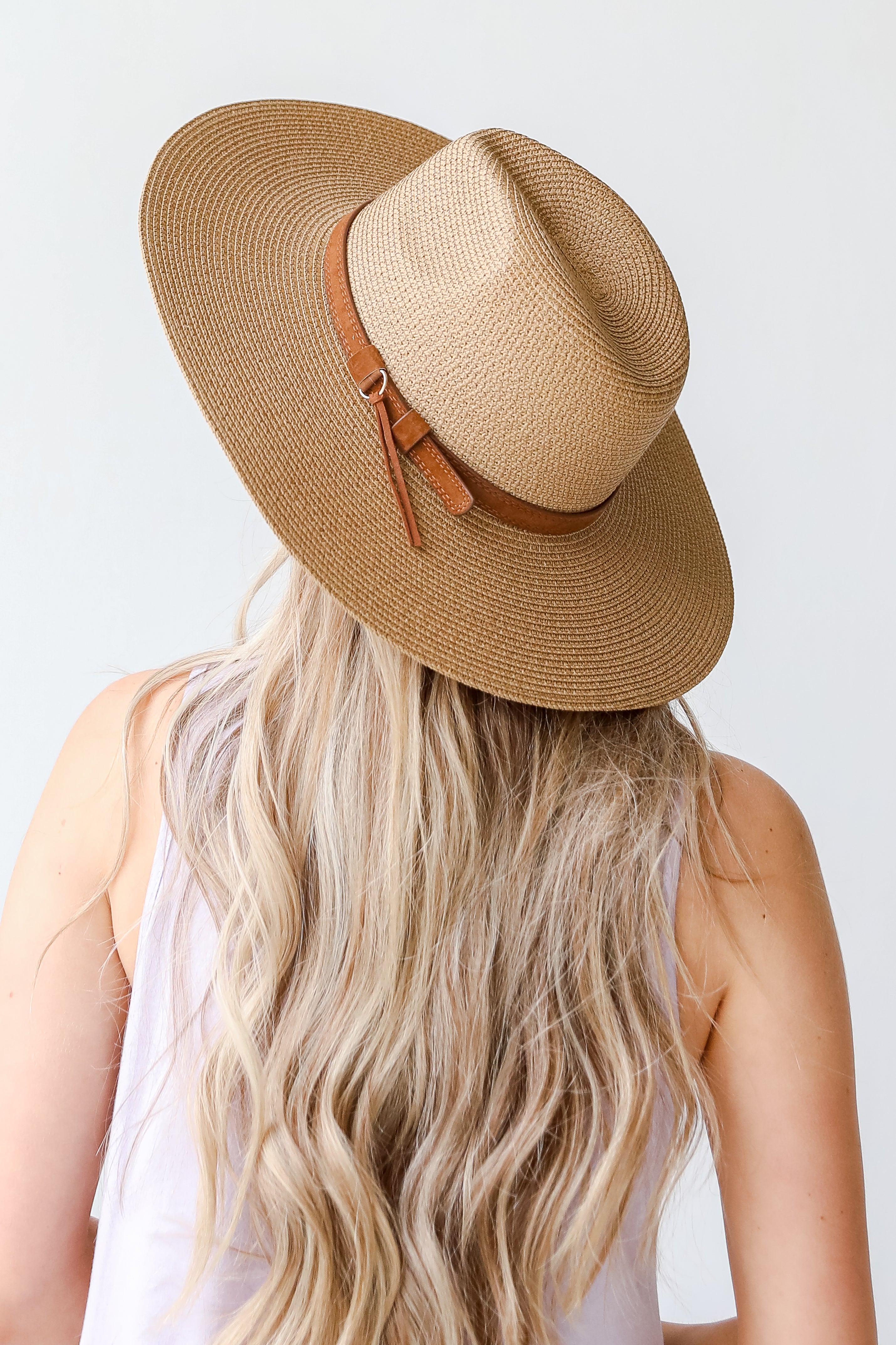 Stylish Straw Wide Brim Sun Hat for Women - UV Protection Summer Beach Hat - Perfect for Vacation, Poolside, and Outdoor Activities