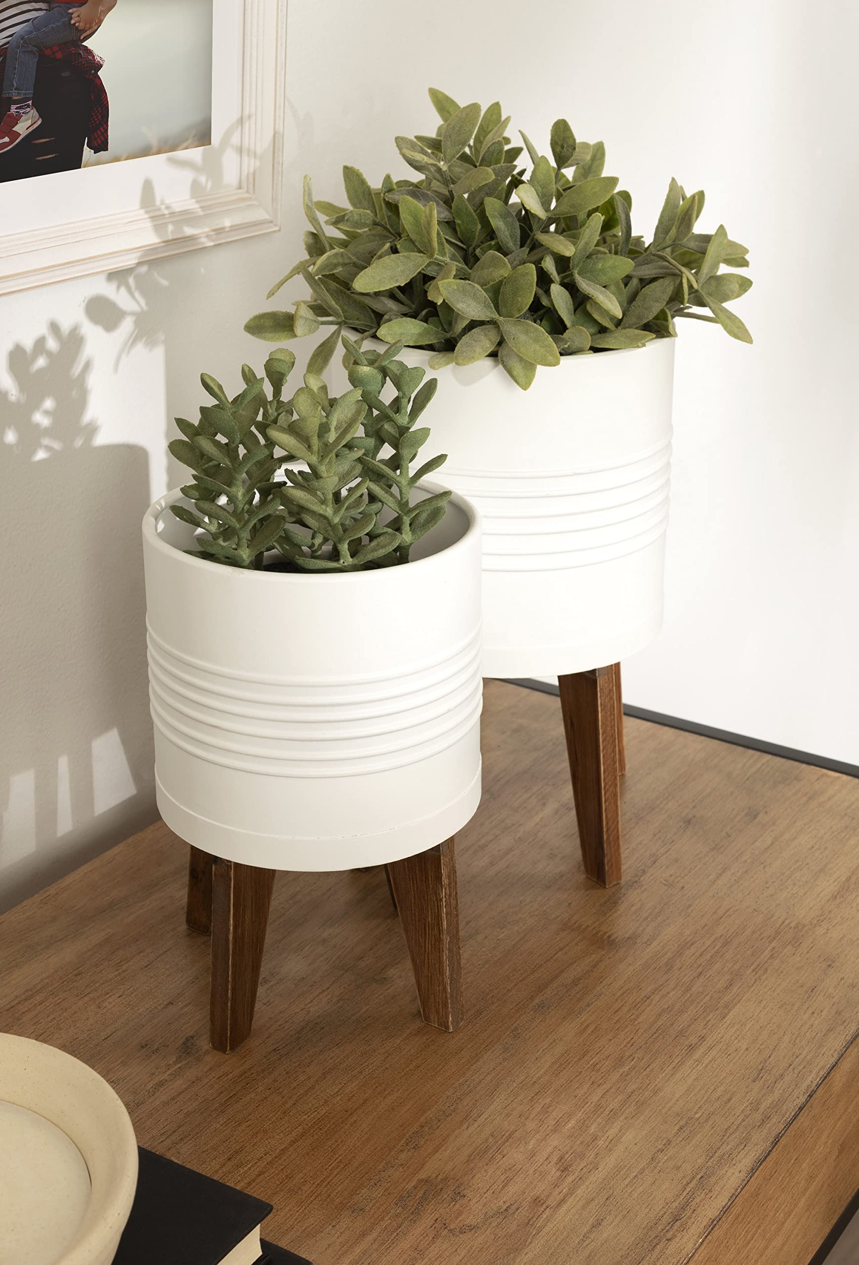 Kate and Laurel Gavri Tabletop Planter Set - 2 Piece Ceramic Flower Pots in White & Rustic Brown - Perfect for Indoor Plants, Home Decor, Office Desk, and Gift Giving