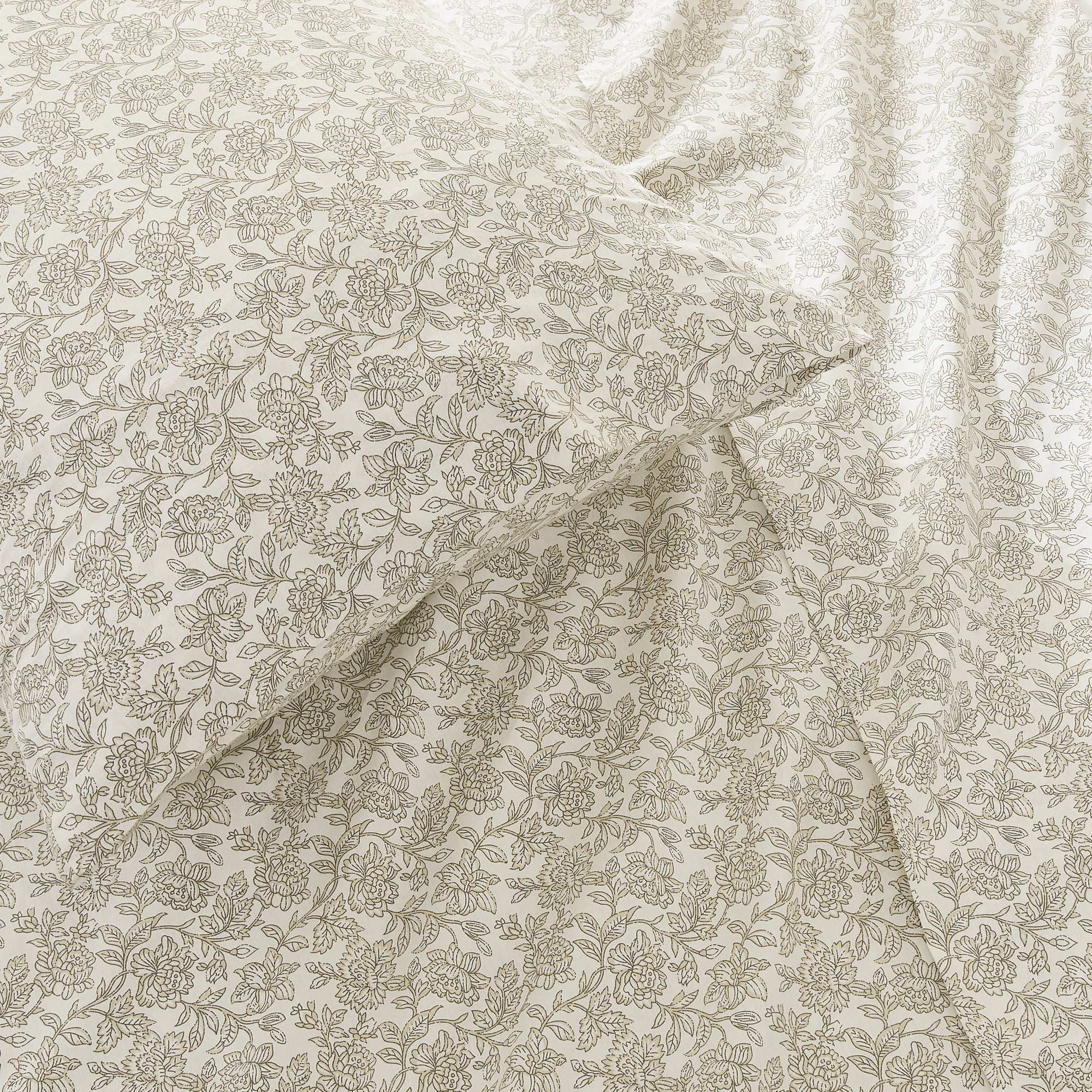 Zara Floral Print 100% Cotton Bed Sheet Set - Queen Size, 4-Piece Set for Soft & Breathable Bedding | Perfect for Master Bedroom, Guest Room & Dormitory