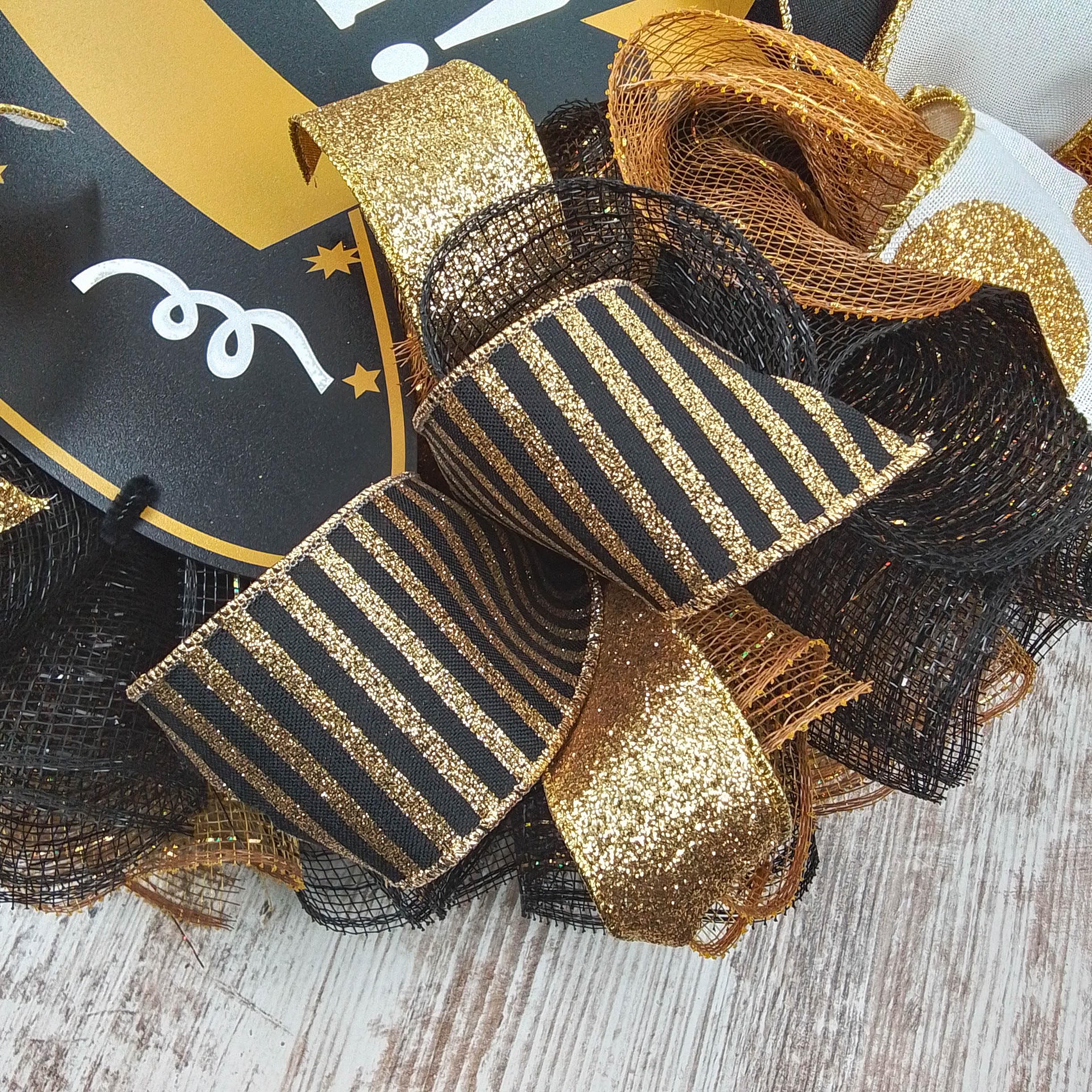 Elegant Black Gold White Top Hat New Year Wreath for Front Door - Festive New Year's Eve Party & Holiday Home Decor - Perfect for Christmas to New Year Celebrations & Winter Door Hanging