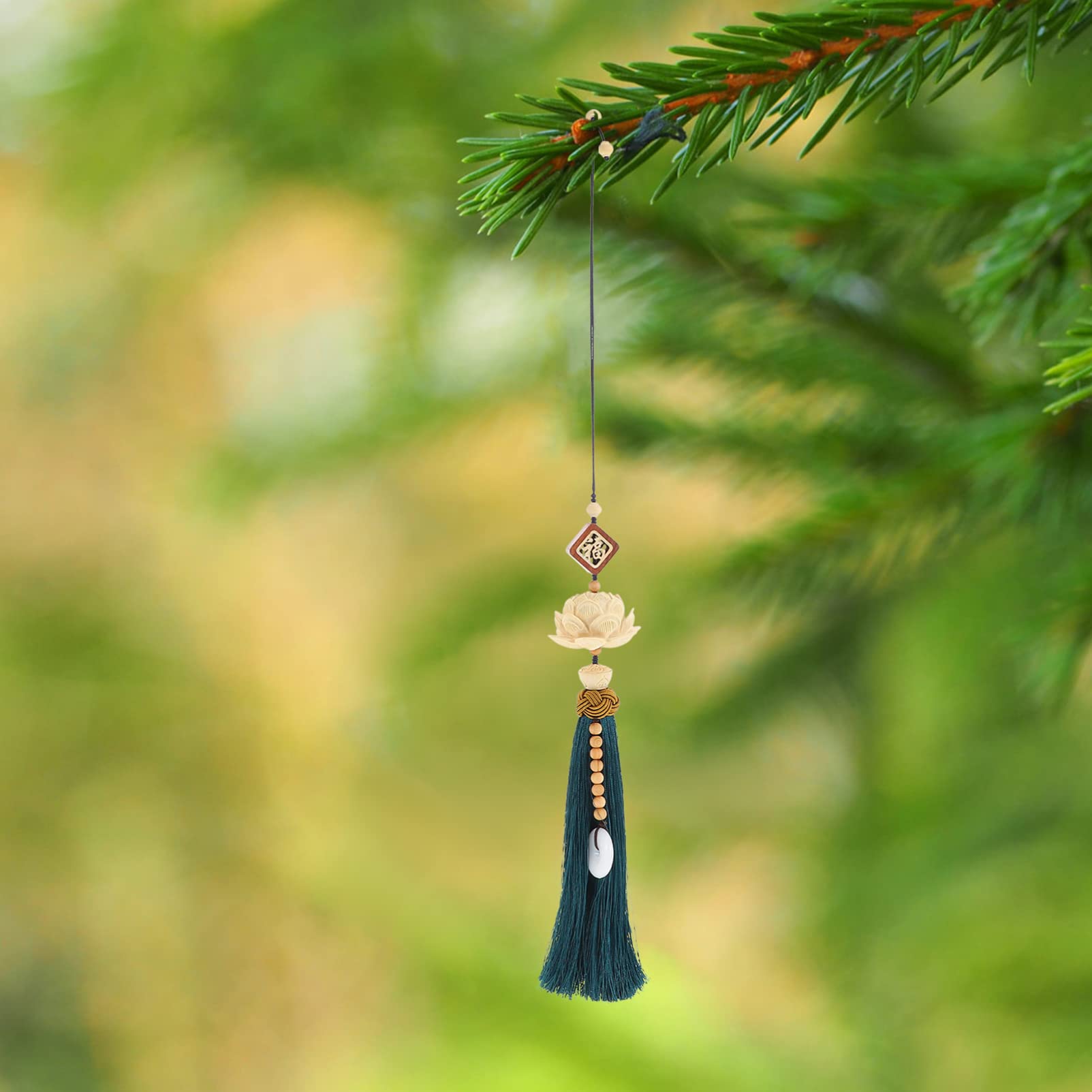 Eco-Friendly Wooden Car Pendant Hanging Decor - Stylish Rearview Mirror Ornament for Car Adornment, Perfect for Road Trips and Daily Commutes