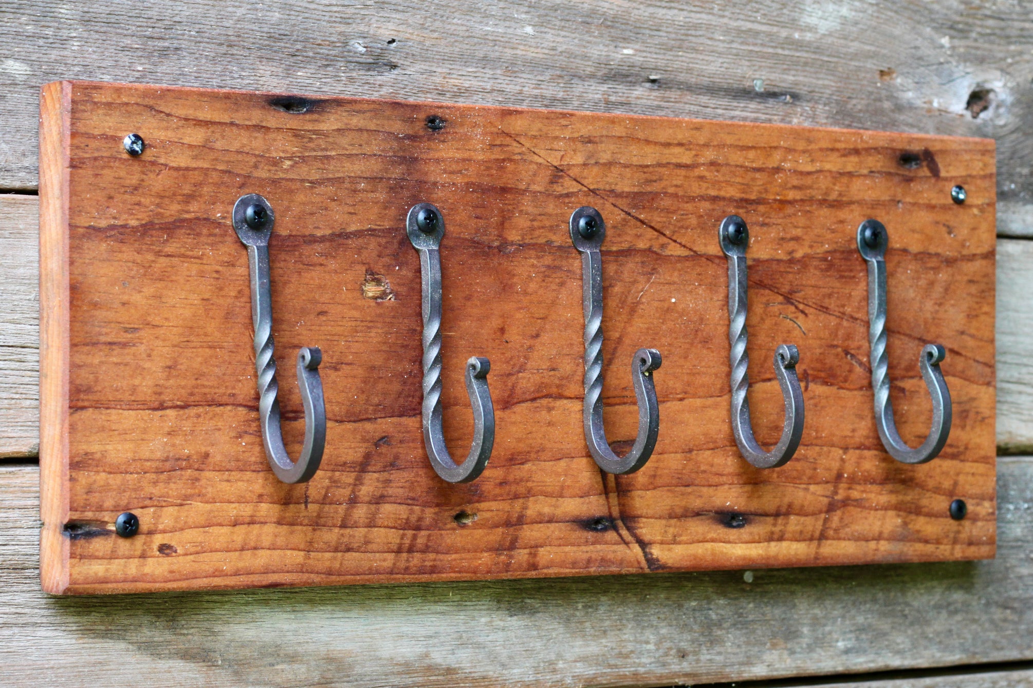 Reclaimed Wood Coat Rack with Twisted Design - Rustic Wall Mounted Entryway Organizer for Hats, Jackets & Bags - Perfect for Farmhouse, Boho & Vintage Home Decor