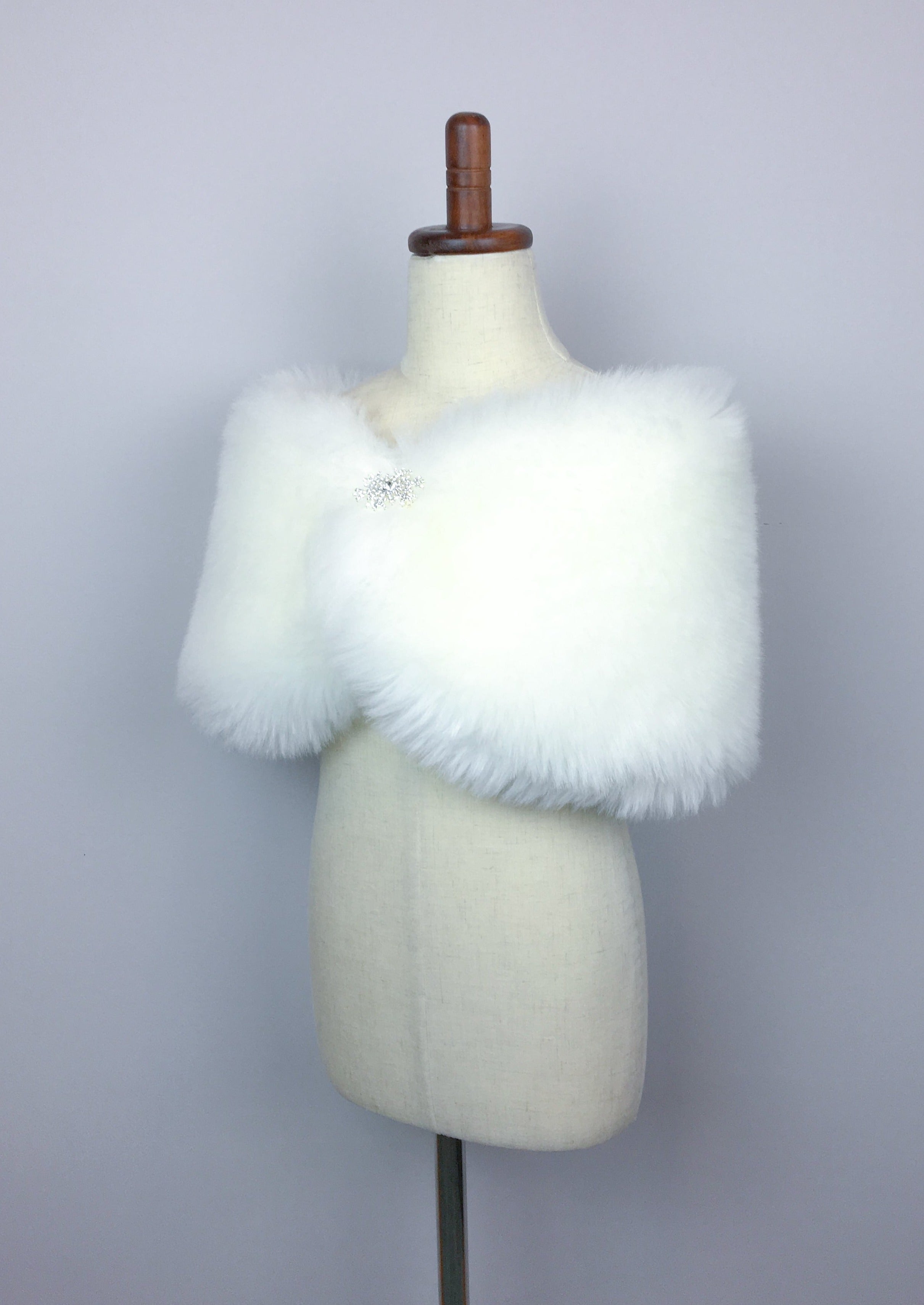 Ivory White Flower Girl & Junior Bridesmaid Fur Shawl - Soft Faux Fur Wrap for Kids (Kid Wht01) | Perfect for Weddings, Pageants & Special Occasions