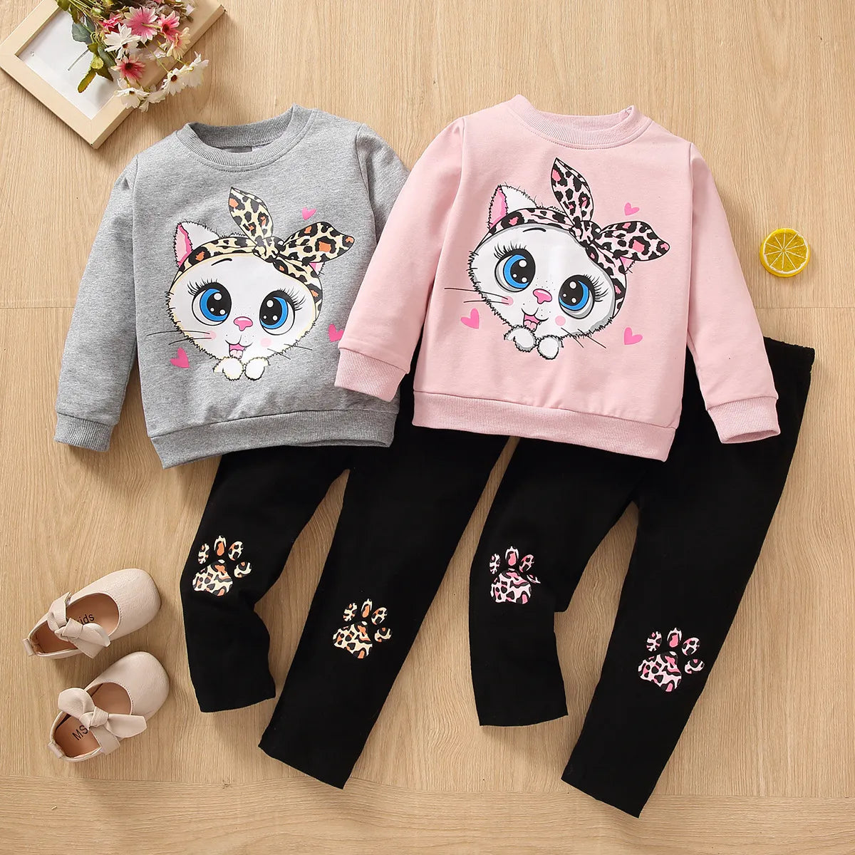 Girls' Autumn Long Sleeve Two-Piece Outfit with Bow & Big-Eyed Cat Print - Casual Cotton Kids Clothing Set for School, Playdates & Family Photos