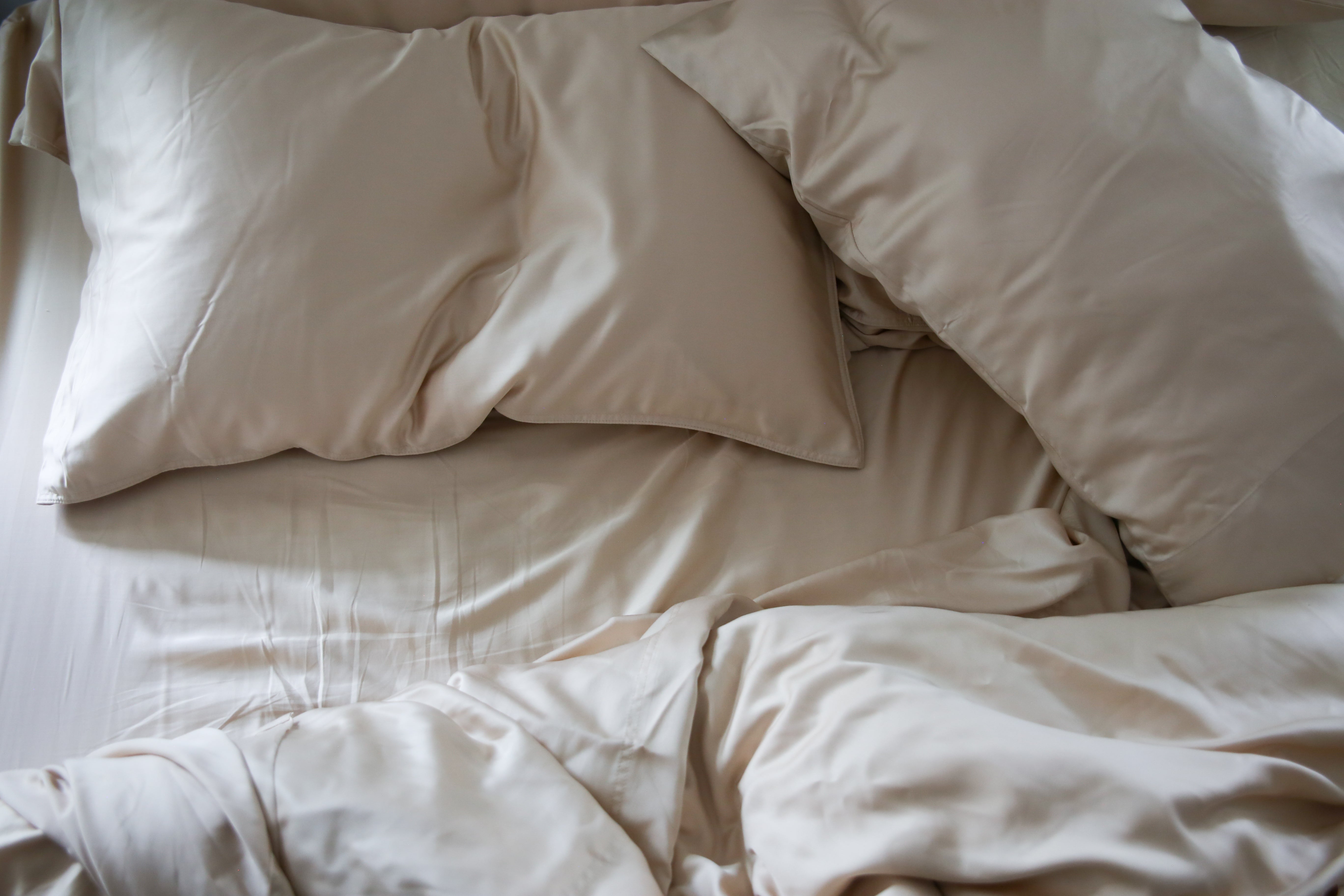 Pillowtex Copper Infused Bamboo Pillowcase - Antimicrobial, Hypoallergenic & Breathable for Cool Sleep | Queen Size Bedding Set for Hot Sleepers & Sensitive Skin | Perfect for Home, Travel & Hotel Use