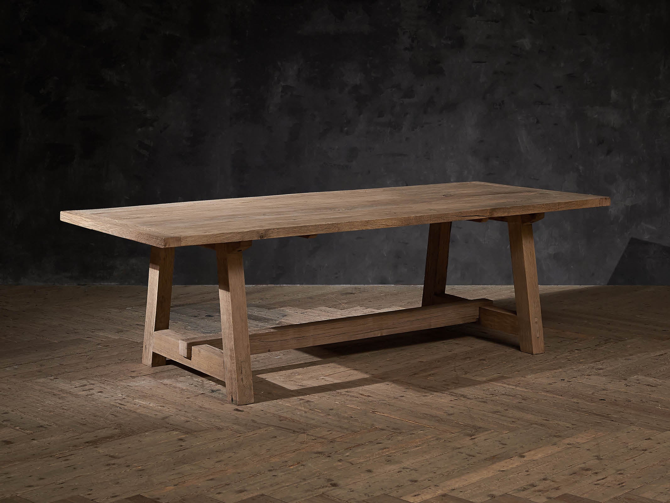 Modern Bridge Dining Table - Solid Wood Extendable Farmhouse Table for 6-8 People | Perfect for Family Gatherings, Dinner Parties & Open Concept Living Spaces