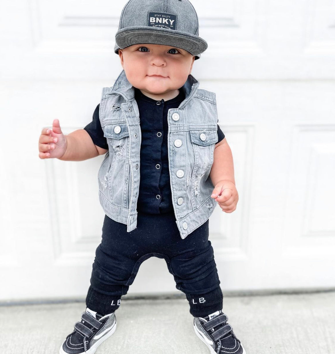 Classic Black Snap Romper for Babies - Comfortable & Stylish Outfit for Newborns, Infants, and Toddlers | Perfect for Playdates, Family Photos, and Everyday Wear