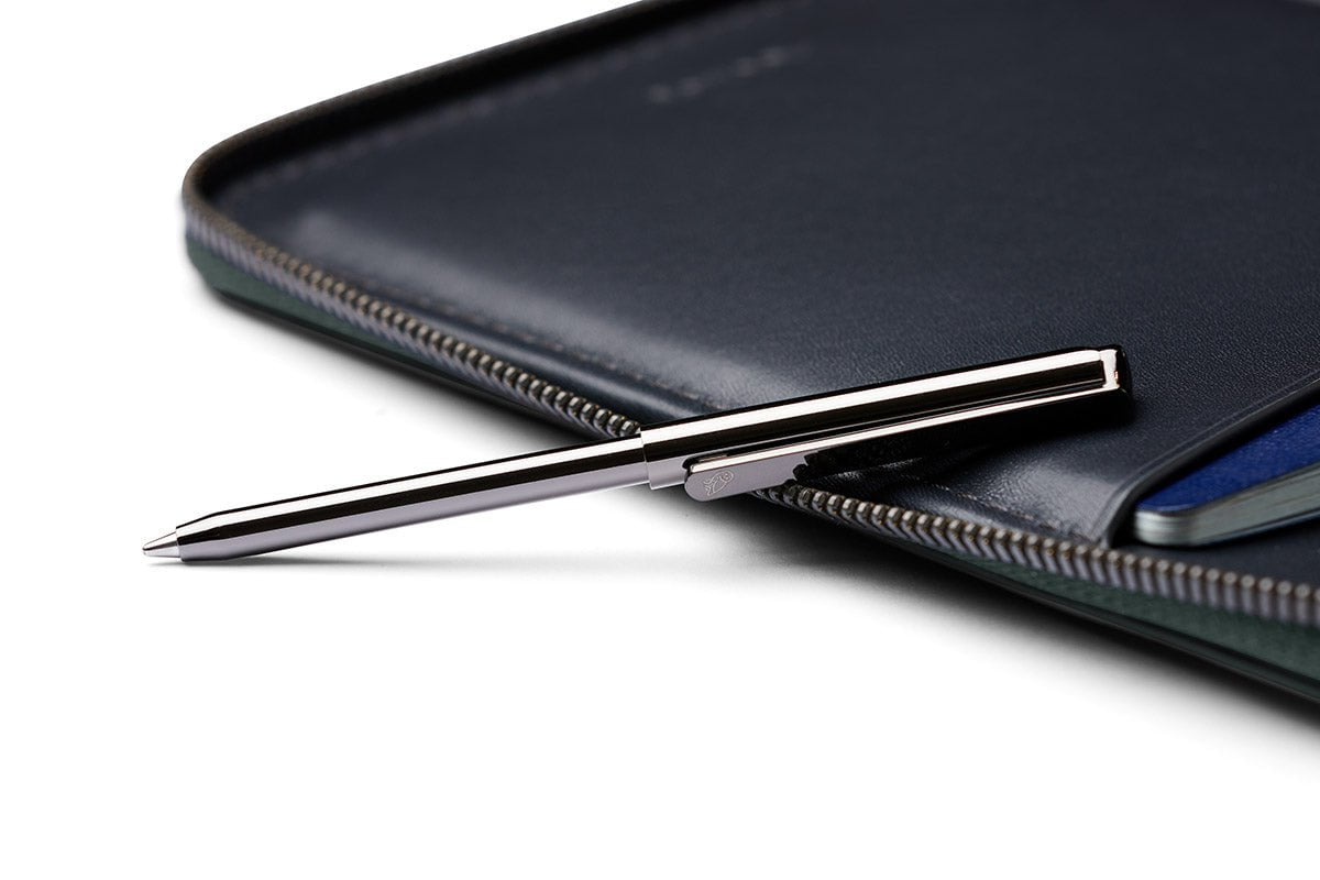 Bellroy Travel Folio Second Edition - Premium Leather Passport Holder & Travel Wallet for Men & Women - Perfect for Airports, Business Trips & International Travel
