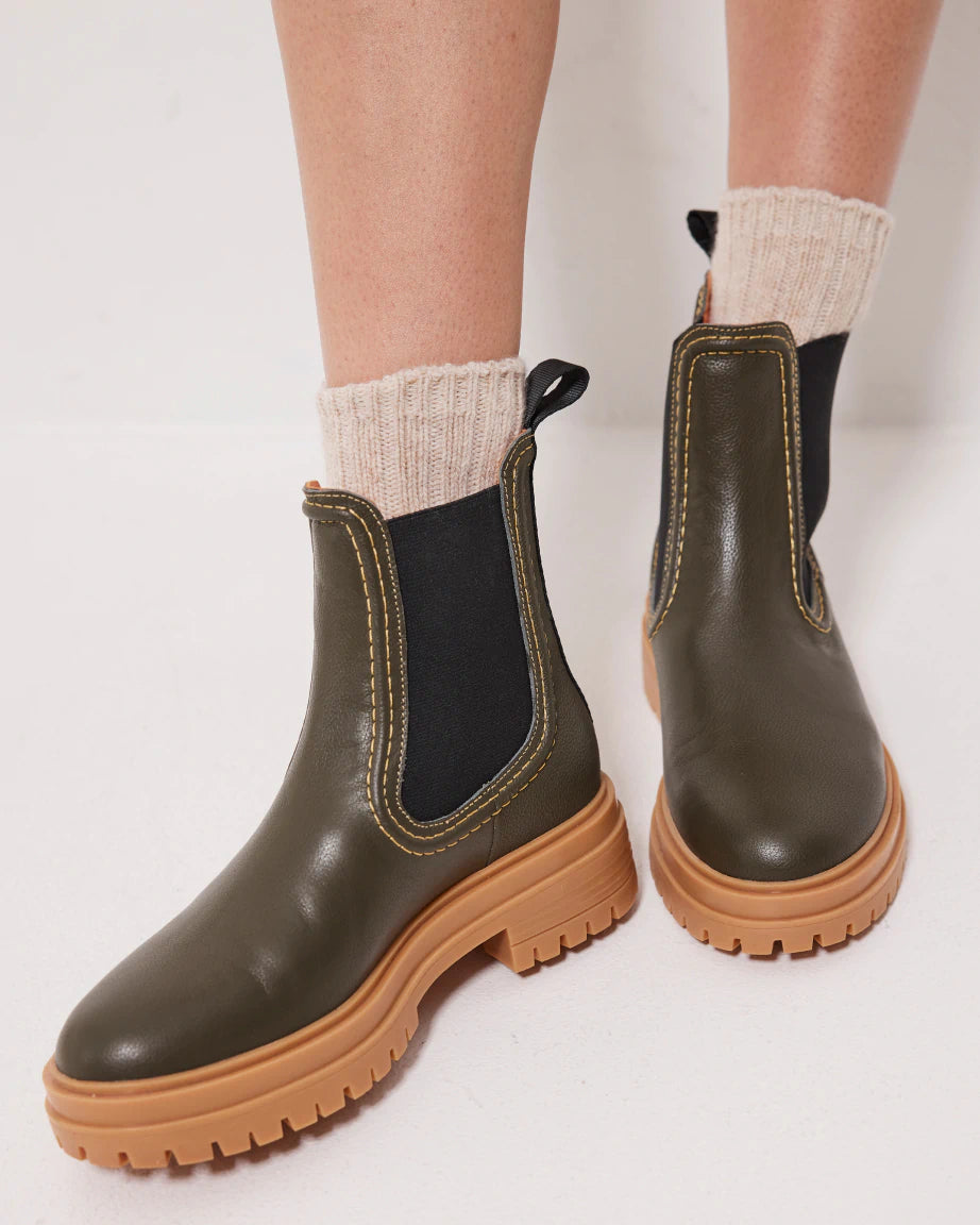 Premium Leather Chelsea Boots for Men & Women | Overstitch Detail | Comfortable & Stylish | Perfect for Casual Wear, Office & Outdoor Activities