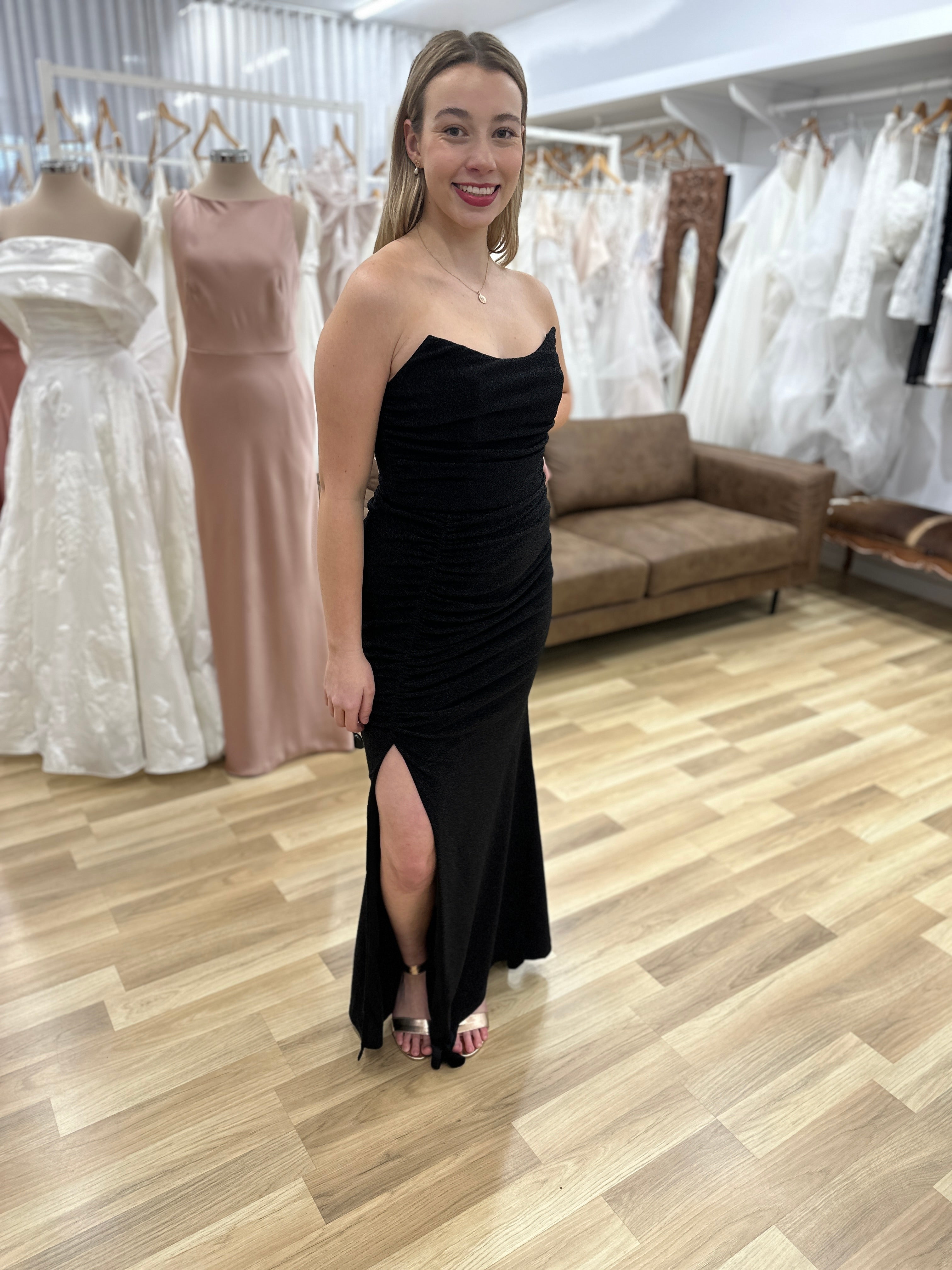 Lynndon Scoop High Split Maxi Dress - Elegant Long Sleeve V-Neck Evening Gown for Women | Perfect for Cocktail Parties, Date Nights & Formal Events