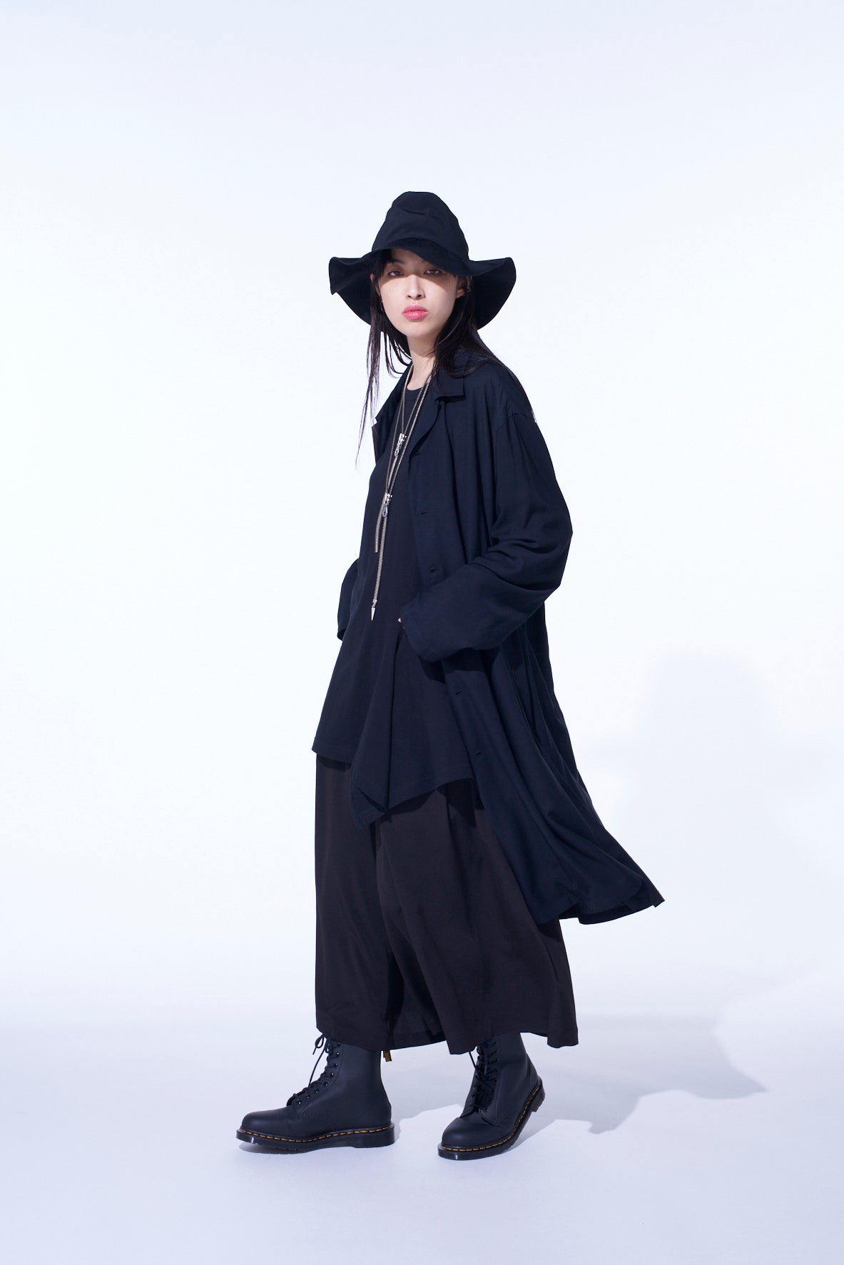 Stylish Crepe de Chine Cropped Wide Pants with Gusseted Flap Pockets - Women's High Waist Loose Fit Trousers for Casual Wear & Office Outfits