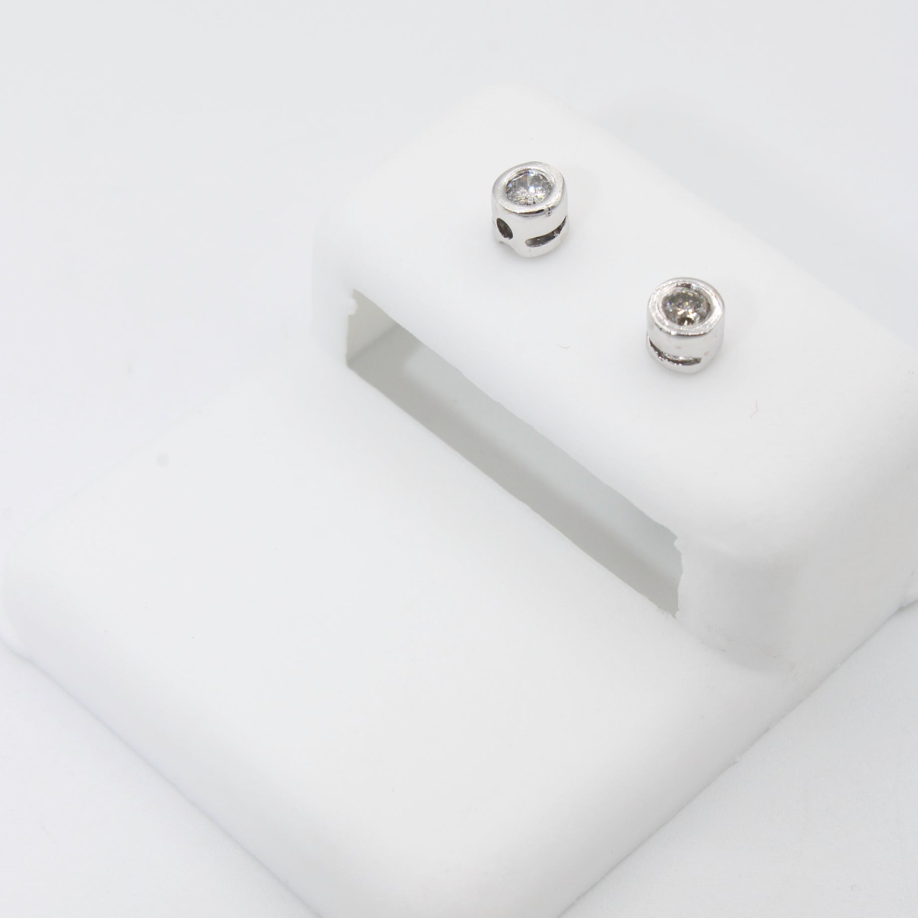 14K Gold Round Diamond Stud Earrings (3.2mm) - Premium Quality Jewelry for Women | Perfect for Weddings, Anniversaries & Special Occasions