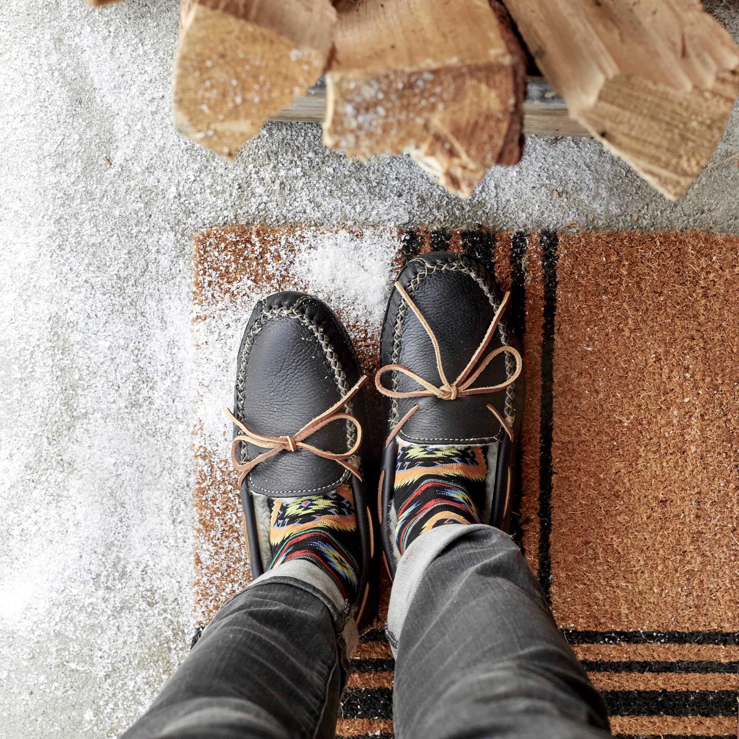Minnetonka Men's Sheepskin Moose Slippers - Cozy Winter Indoor/Outdoor House Shoes for Comfort & Warmth - Perfect for Lounging, Camping & Cold Weather Wear