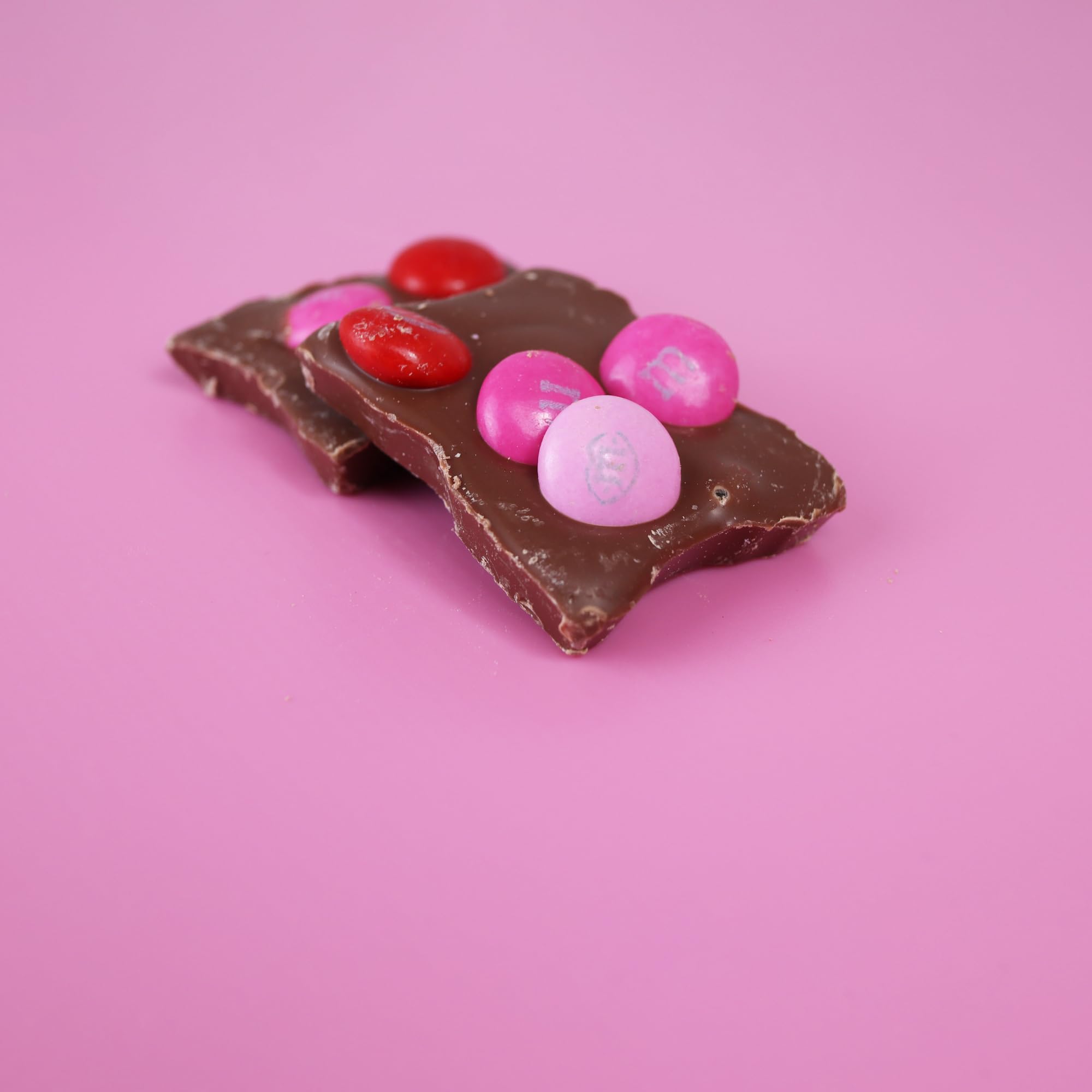 Valentine's Day Milk Chocolate Candy Bark with M&M's in Heart Box - 3.5oz Crunchy Chocolate Gift for Her/Him, Couples, Wife, Husband - Perfect for Romantic Gifts, Anniversary, Birthday & Special Occasions