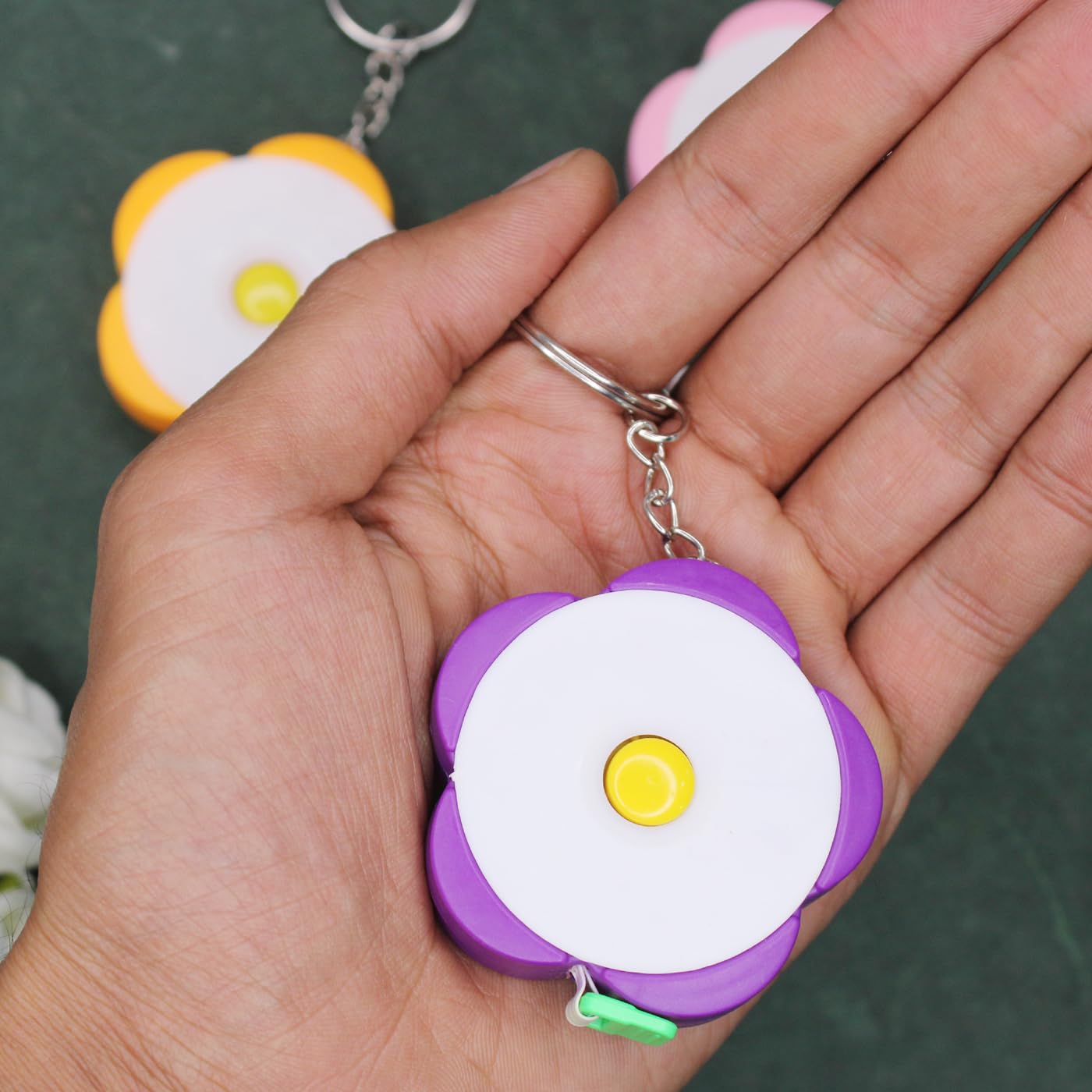 Baal Flower Shaped Double-Sided Measuring Tape - Portable Body & Clothing Ruler with Button (1-Piece Set) - Perfect for Tailoring, Sewing & DIY Crafts