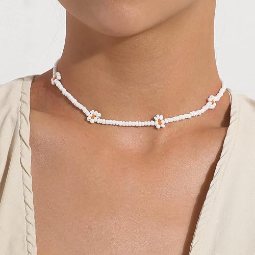 A8:Daisy Necklace