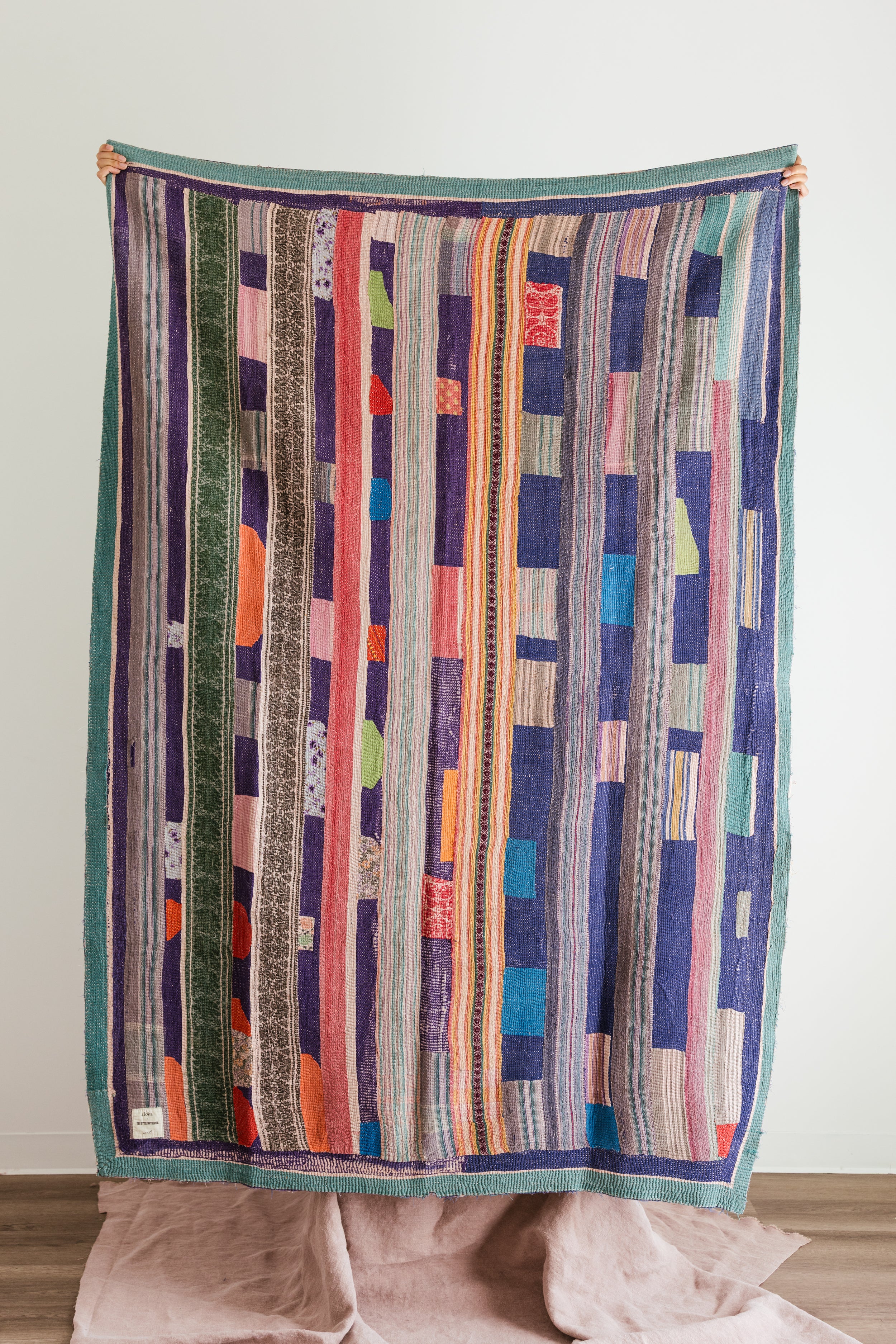 Aloka + BS Quilt #69 - Premium Quality Quilt for Cozy Bedding - Perfect for Home, Bedroom Decor & Gift Giving