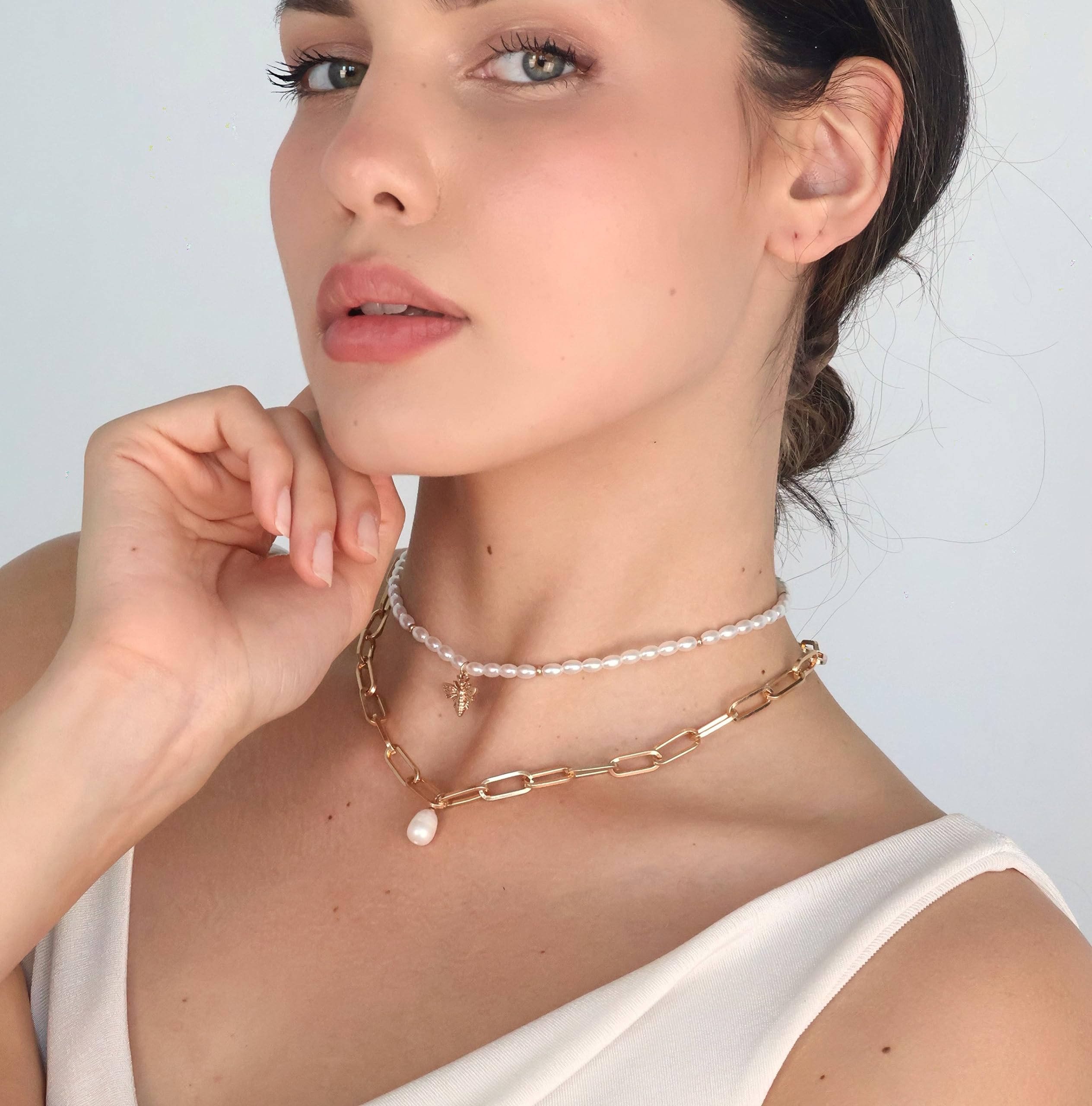 Chunky Gold Coin Statement Necklace for Women - POMINA Fashion Toggle Antique Coin Pendant with Thick Link Chain - Perfect for Layering, Boho Style & Everyday Wear