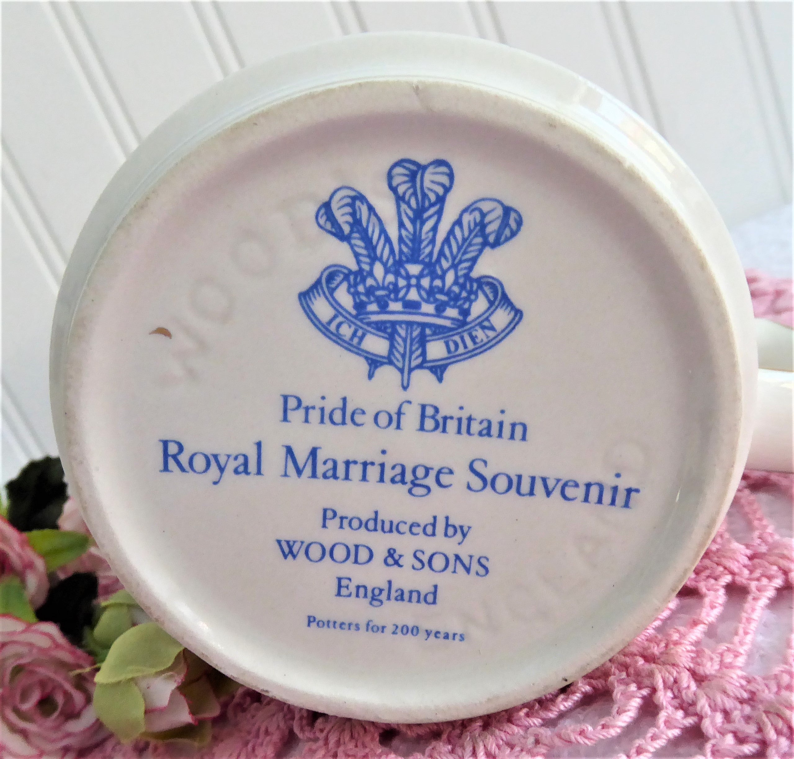 Royal Wedding Commemorative Mug - Prince Charles & Princess Diana 1981 Coat of Arms - Perfect for Collectors, Gift Giving & British Royalty Fans
