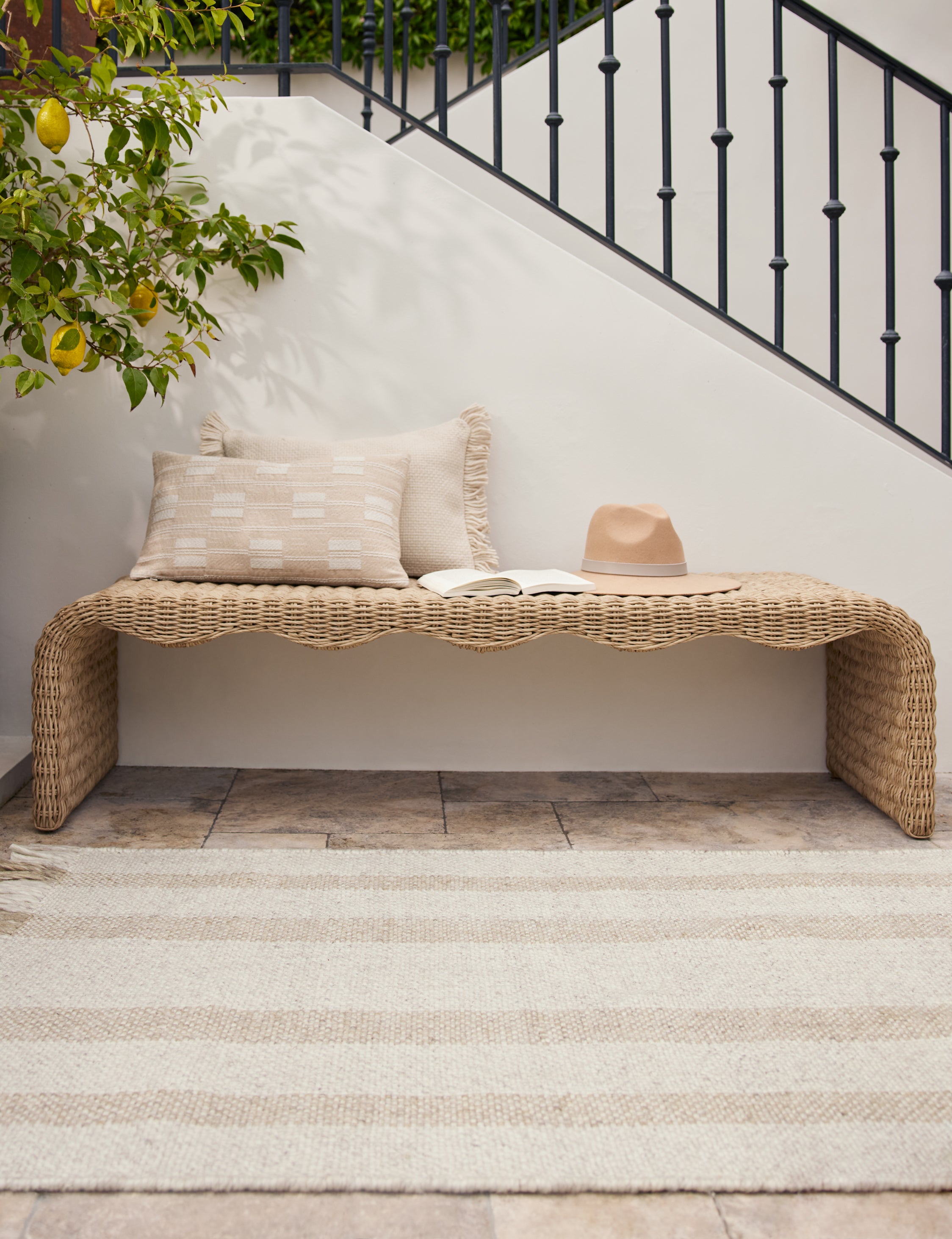 Handwoven Croze Indoor/Outdoor Area Rug - Soft Bohemian Style Floor Mat for Living Room, Bedroom, Patio & Deck Decor