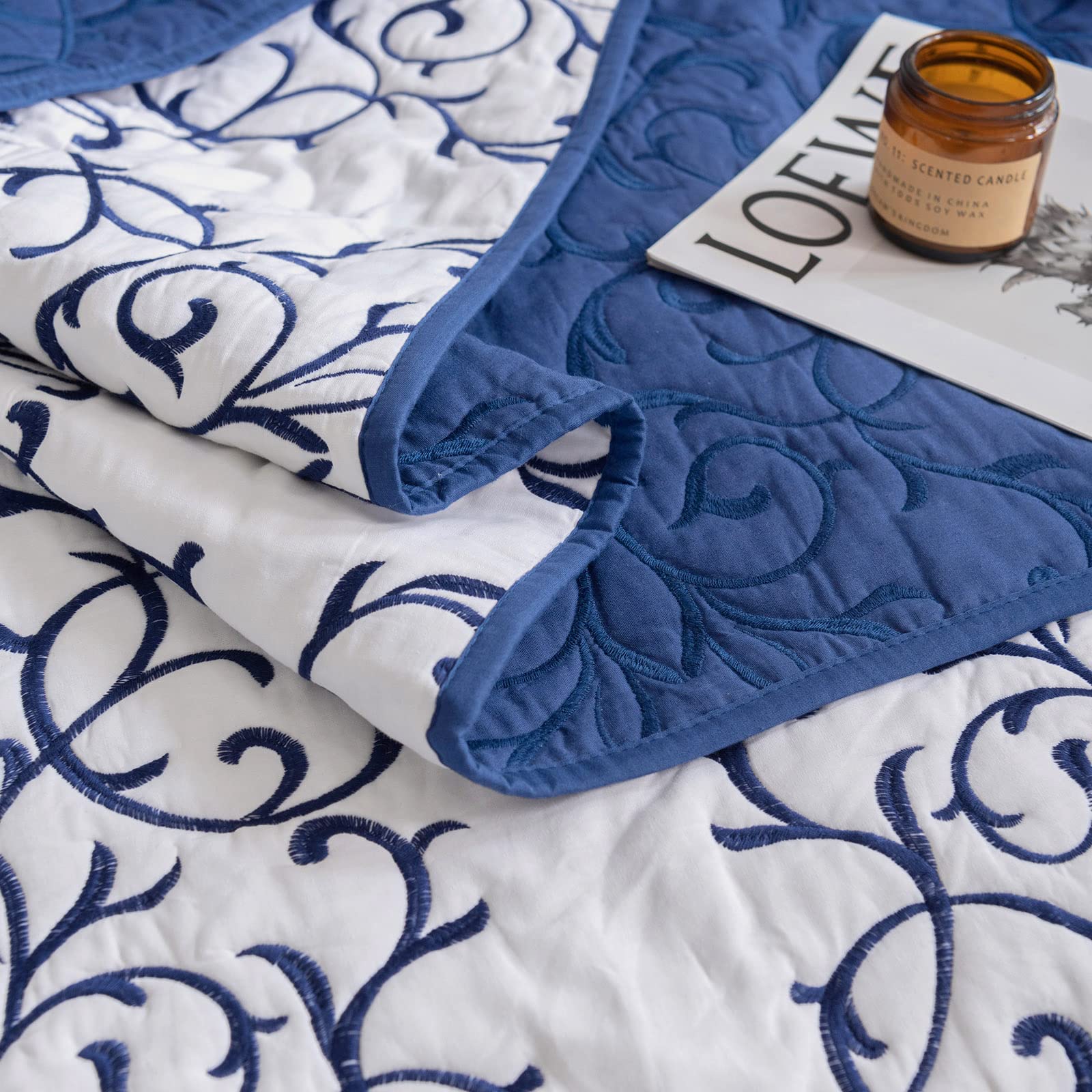 Mixinni Reversible King Quilt 3-Piece Set - Blue Embroidery Pattern, Soft Cotton Bedspread & Coverlet with Decorative Shams | Elegant King Size Quilt for Master Bedroom, Guest Room & Luxury Home Decor