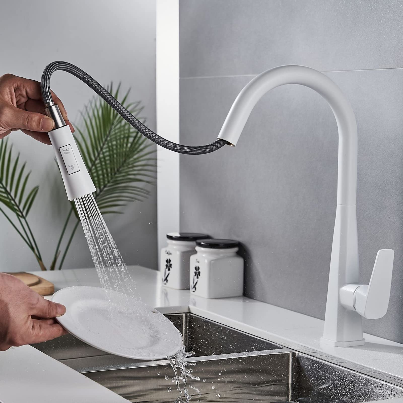 White Pull-Out Spray Kitchen Faucet with Rotating Brass Spout - Modern Mixer Tap for Sink, Perfect for Washing Dishes, Filling Pots & Cleaning Vegetables