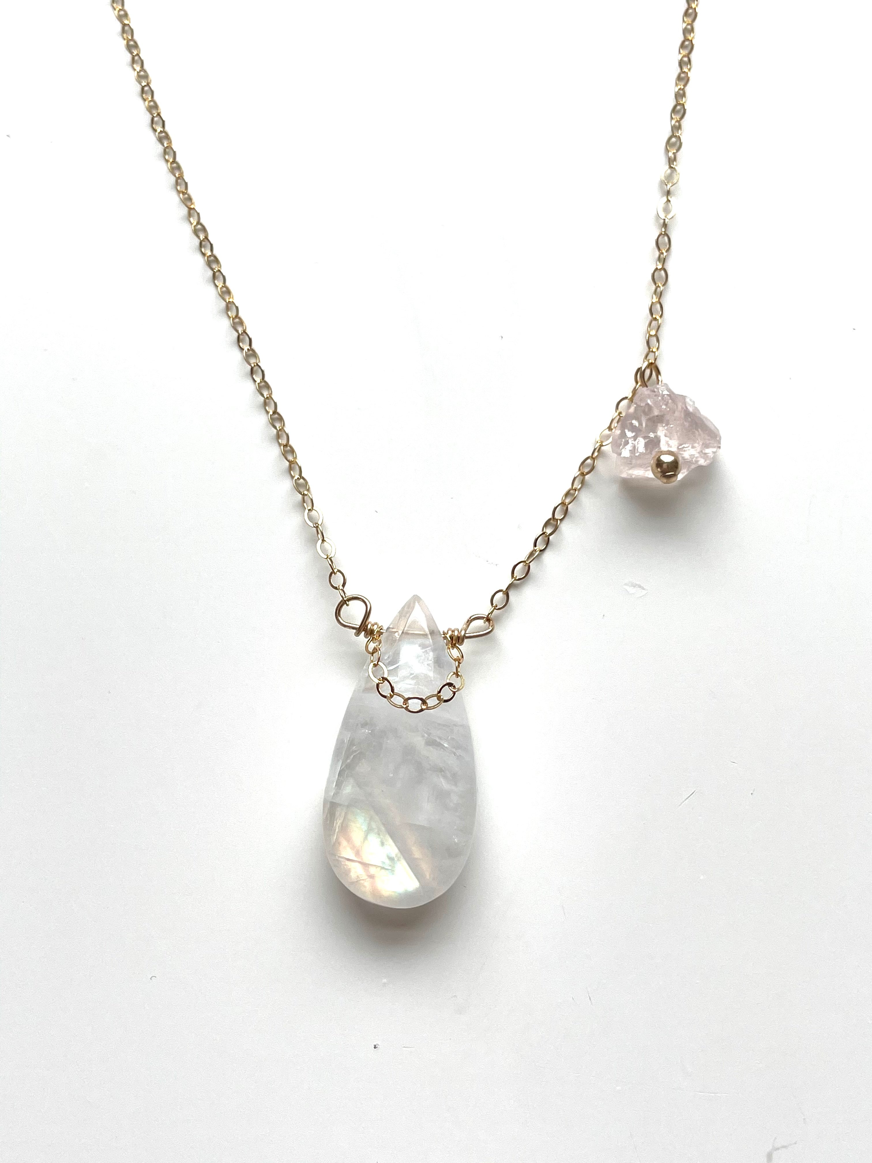 Divine Feminine Rainbow Moonstone & Rose Quartz Necklace for Women – Spiritual Healing Jewelry for Meditation, Yoga & Energy Balance