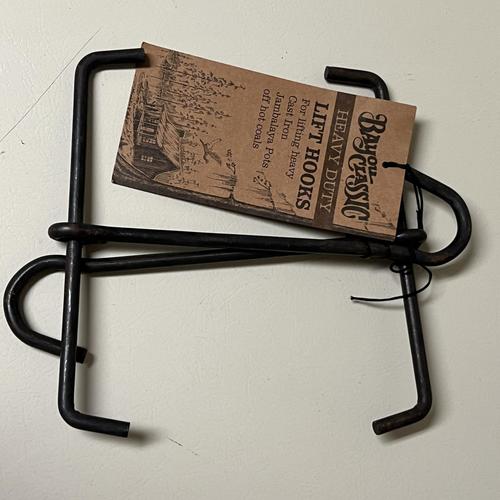 Bayou Classic 0822 Heavy Duty Steel Lift Hooks - 2 Pack for Jambalaya Pots, Crawfish Boils & Outdoor Cooking - Secure Lifting Solution for Cast Iron Dutch Ovens & Large Stock Pots