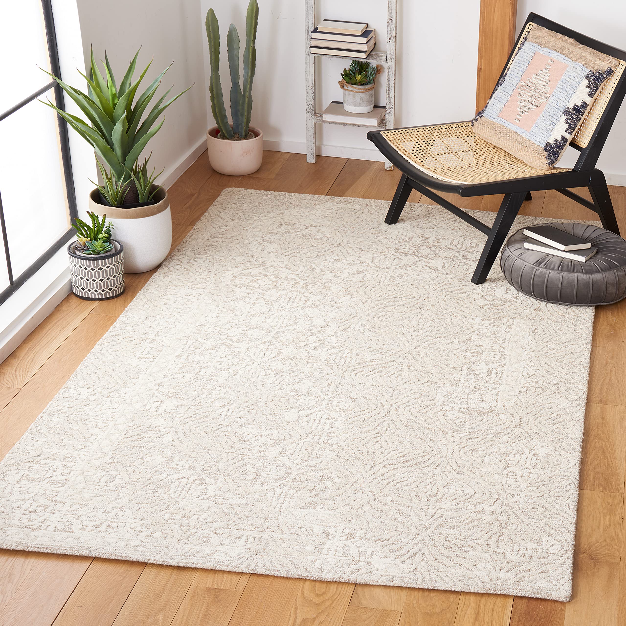 SAFAVIEH Metro Collection 5' x 8' Handmade Premium Wool Area Rug - Natural Ivory (MET905A) for Living Room, Dining Room & Bedroom | Soft & Durable Floor Covering for Home Decor