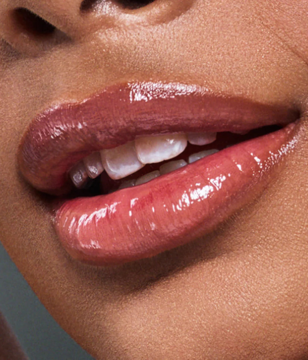 R.E.M. Beauty Volumizing Plumping Lip Gloss - Hydrating & High Shine Lip Plumper for Fuller Lips | Perfect for Day & Night Wear, Parties & Special Occasions