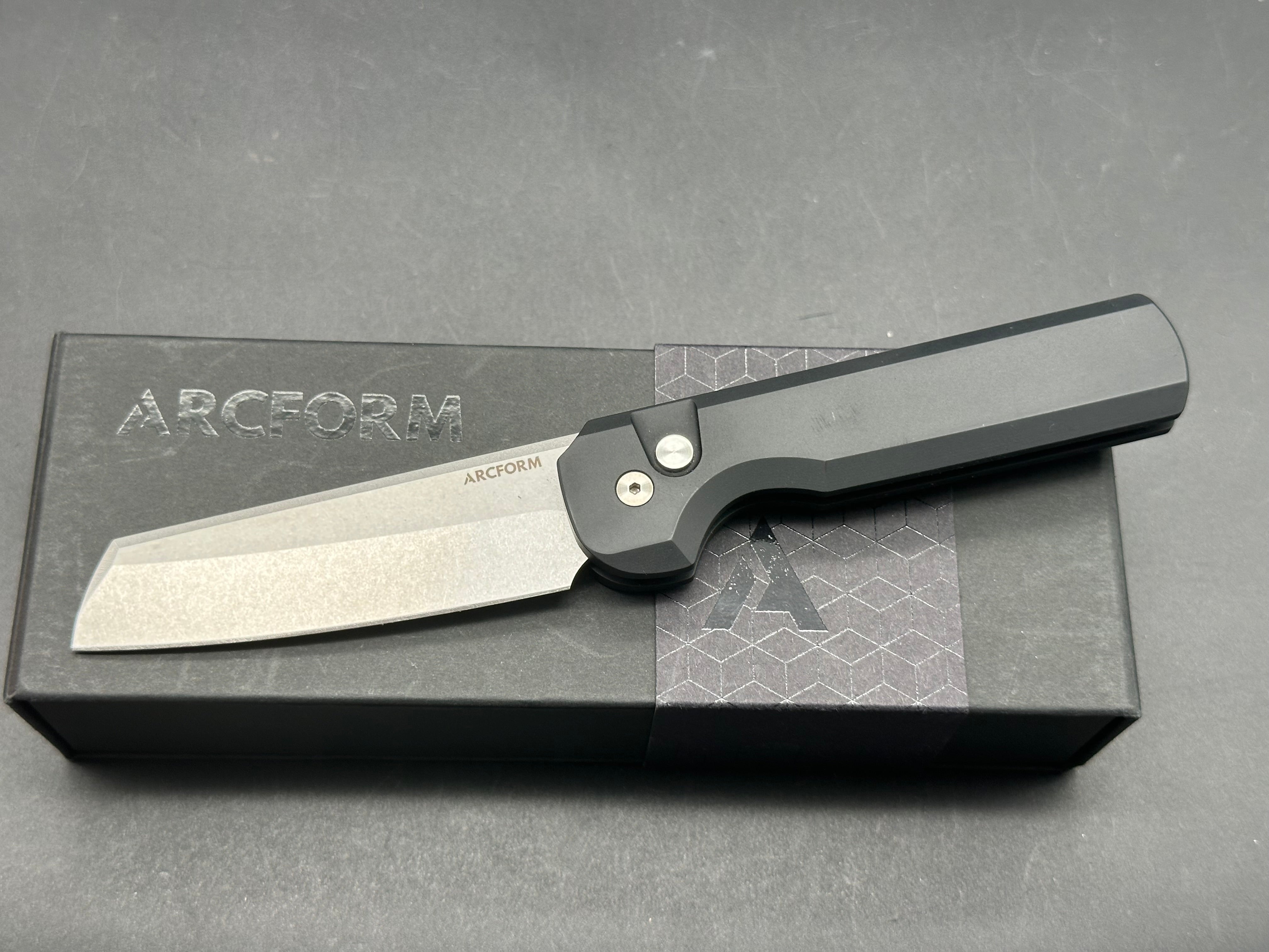 Arcform Slimfoot Auto Knife - Black Aluminum Handle, 3.125