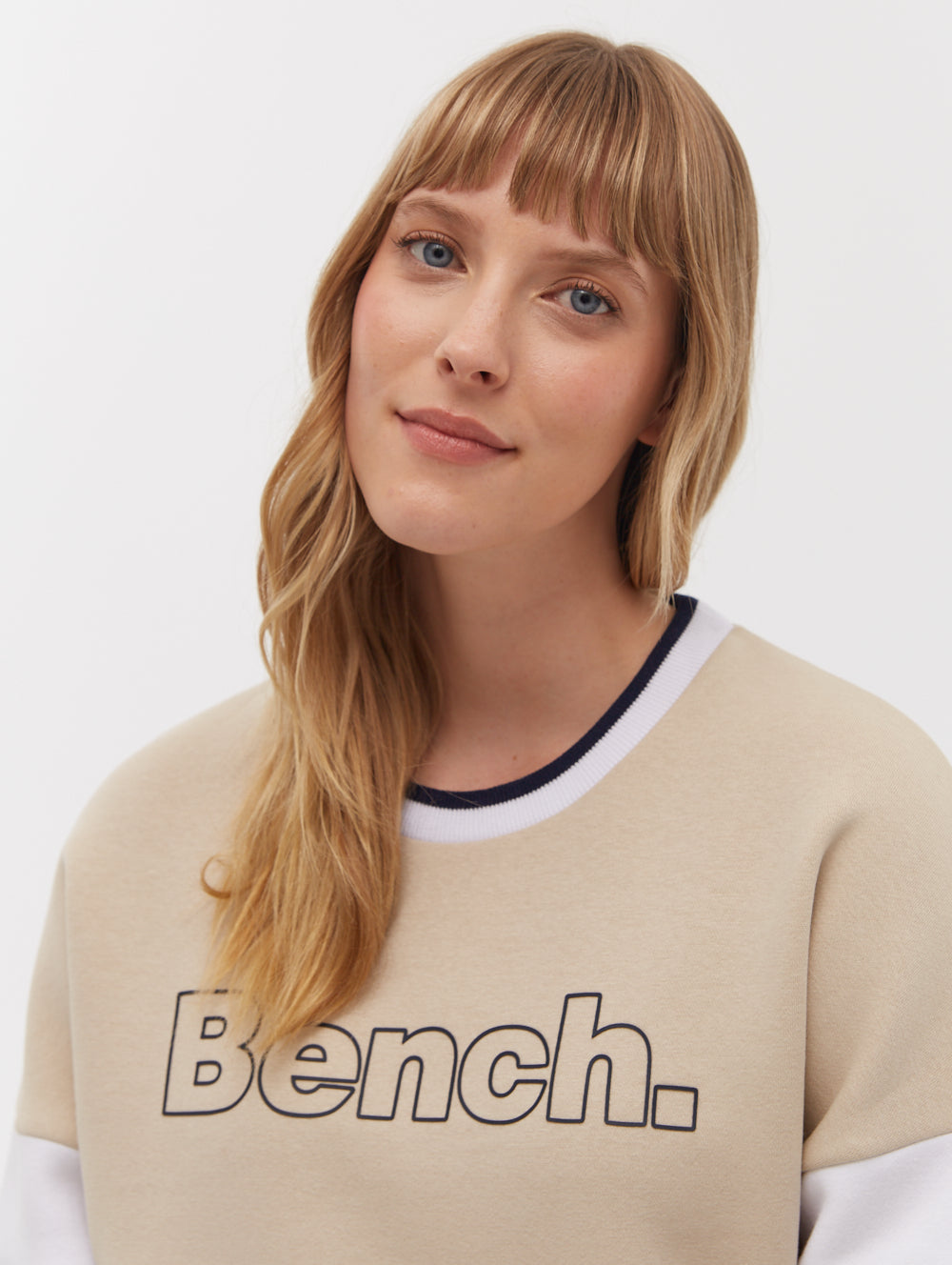 Hendra Stripe Sleeve Crew Neck Sweatshirt for Women - Soft Casual Pullover with Striped Sleeves - Perfect for Fall Outfits, Weekend Wear & Layering