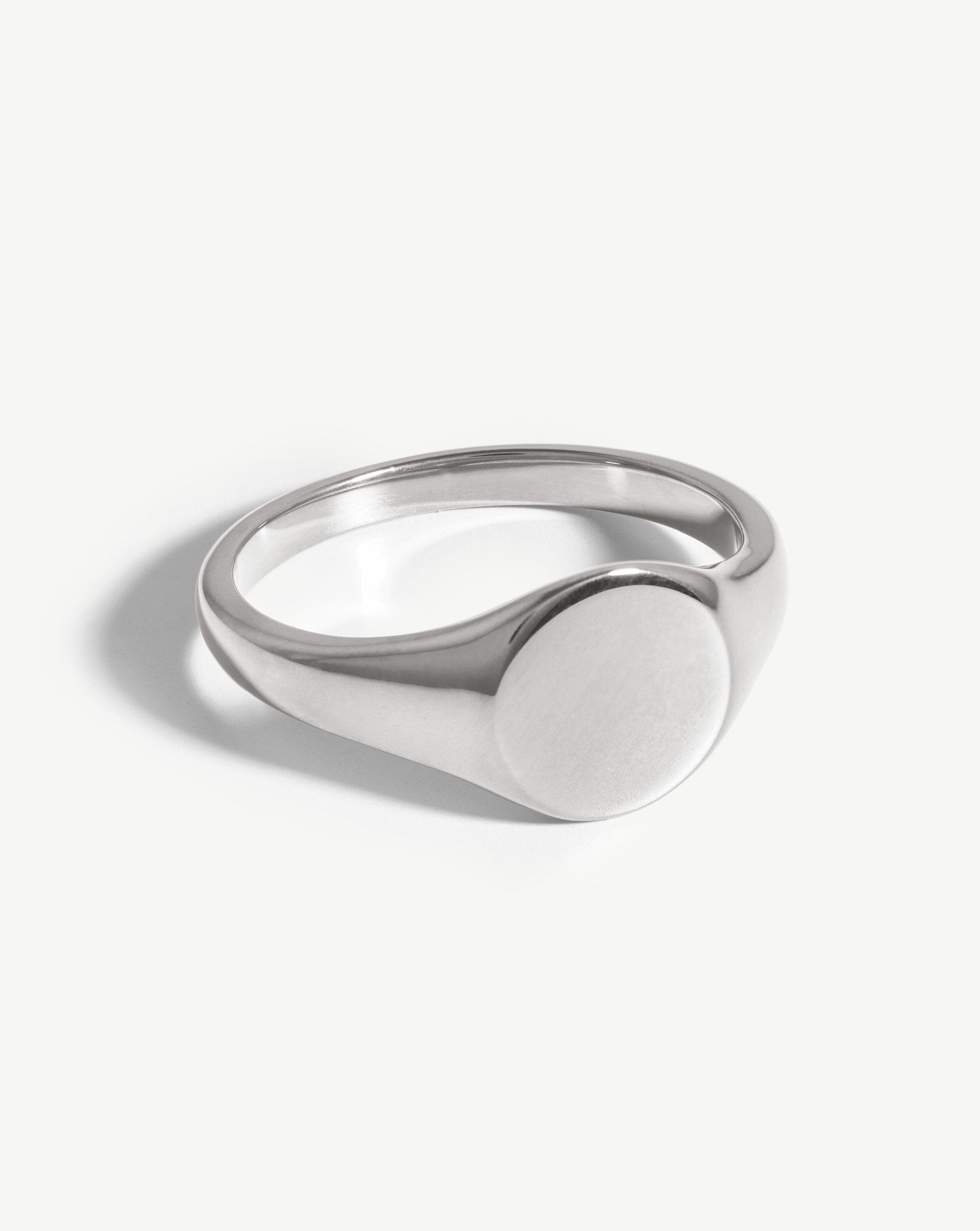 Personalized Engravable Round Signet Ring for Men & Women - 925 Sterling Silver Jewelry - Perfect for Gifts, Weddings, and Special Occasions