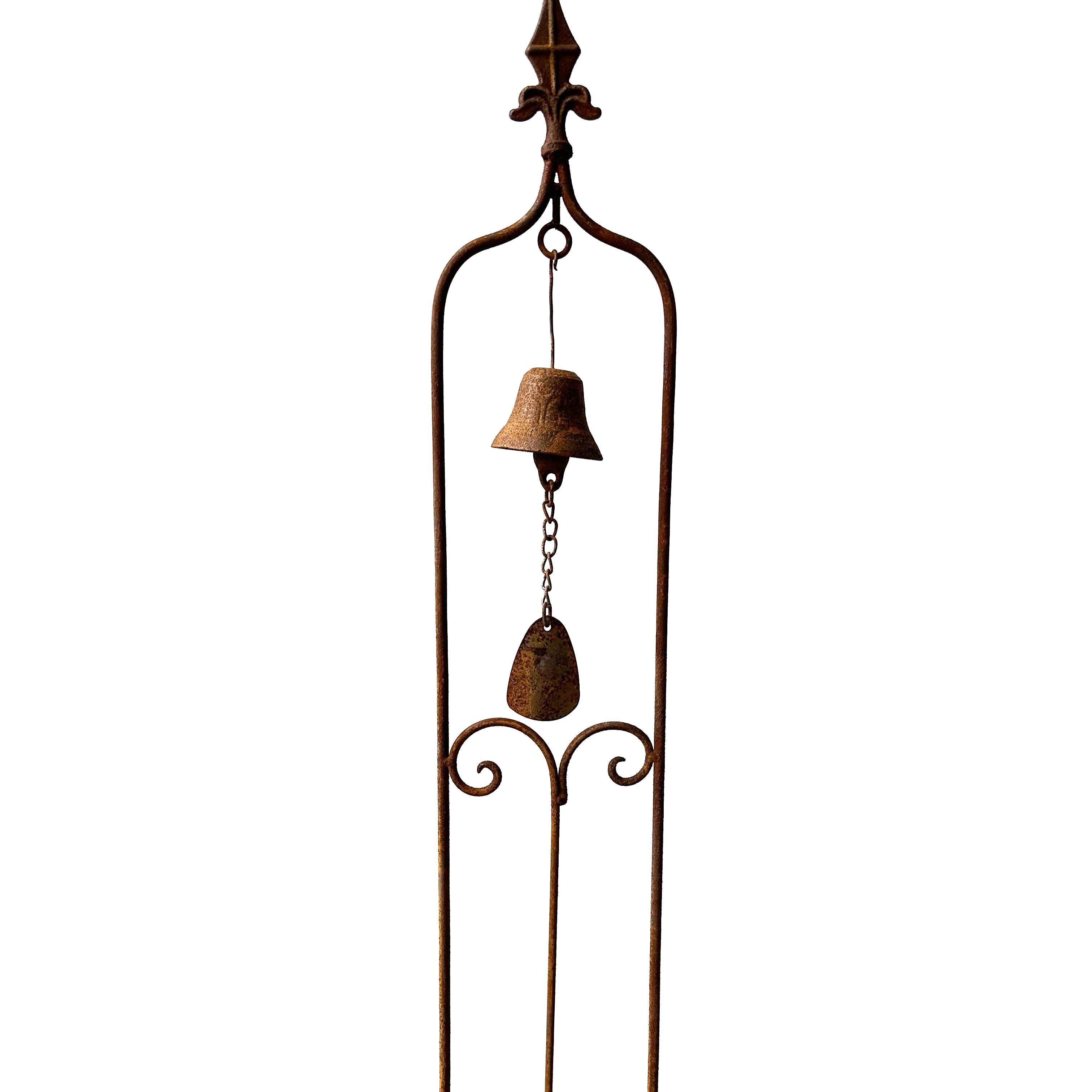 W3544 Natural Rusted Single Bell Trellis - Garden Decor for Outdoor Wall Climbing Plants & Vine Support