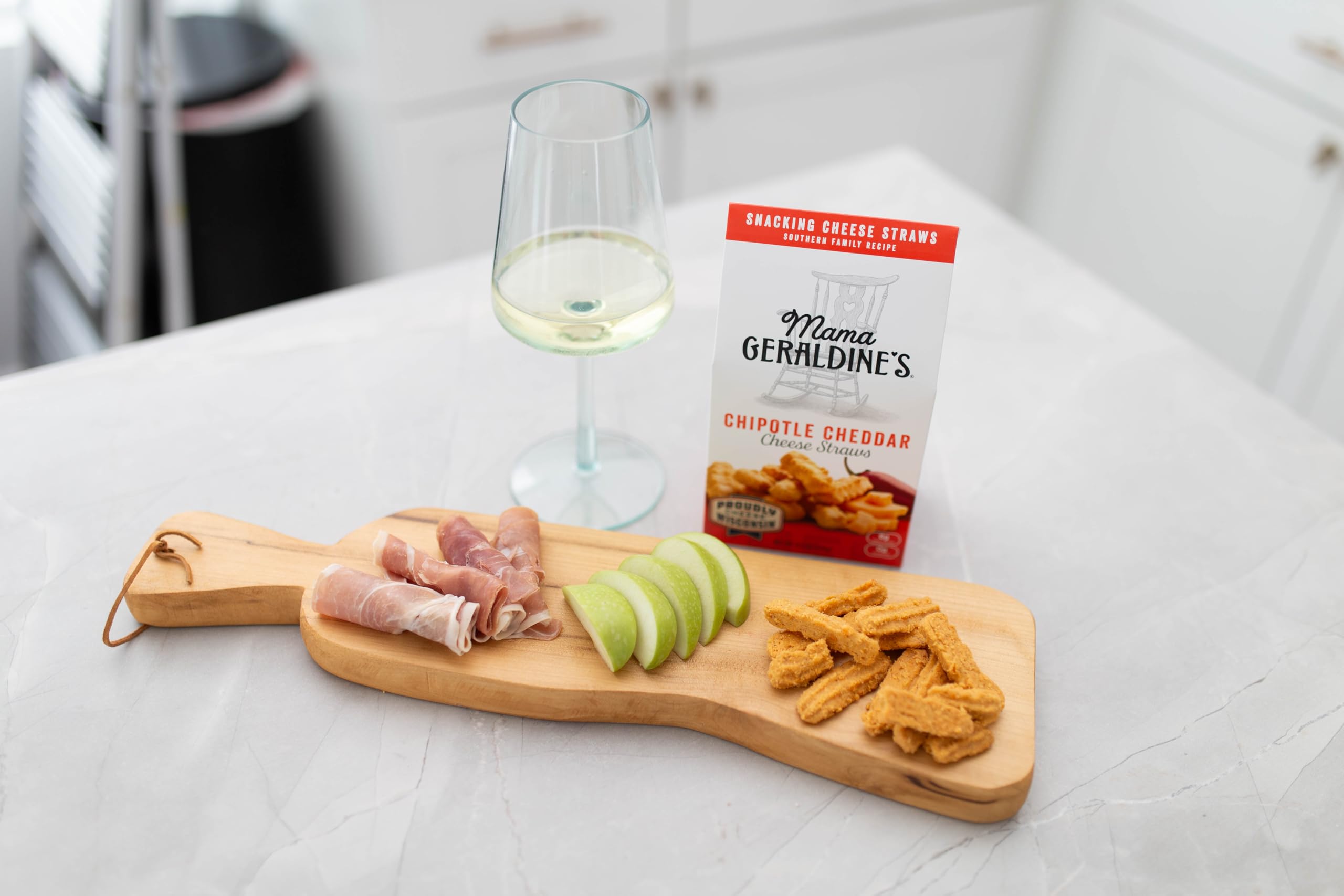Mama Geraldine's Chipotle Cheese Straws - 4.5 oz Box (6 Pack) - Spicy & Savory Baked Cheese Snacks for Parties, Game Nights & Office Snacking - Gluten-Free Crunchy Cheese Sticks