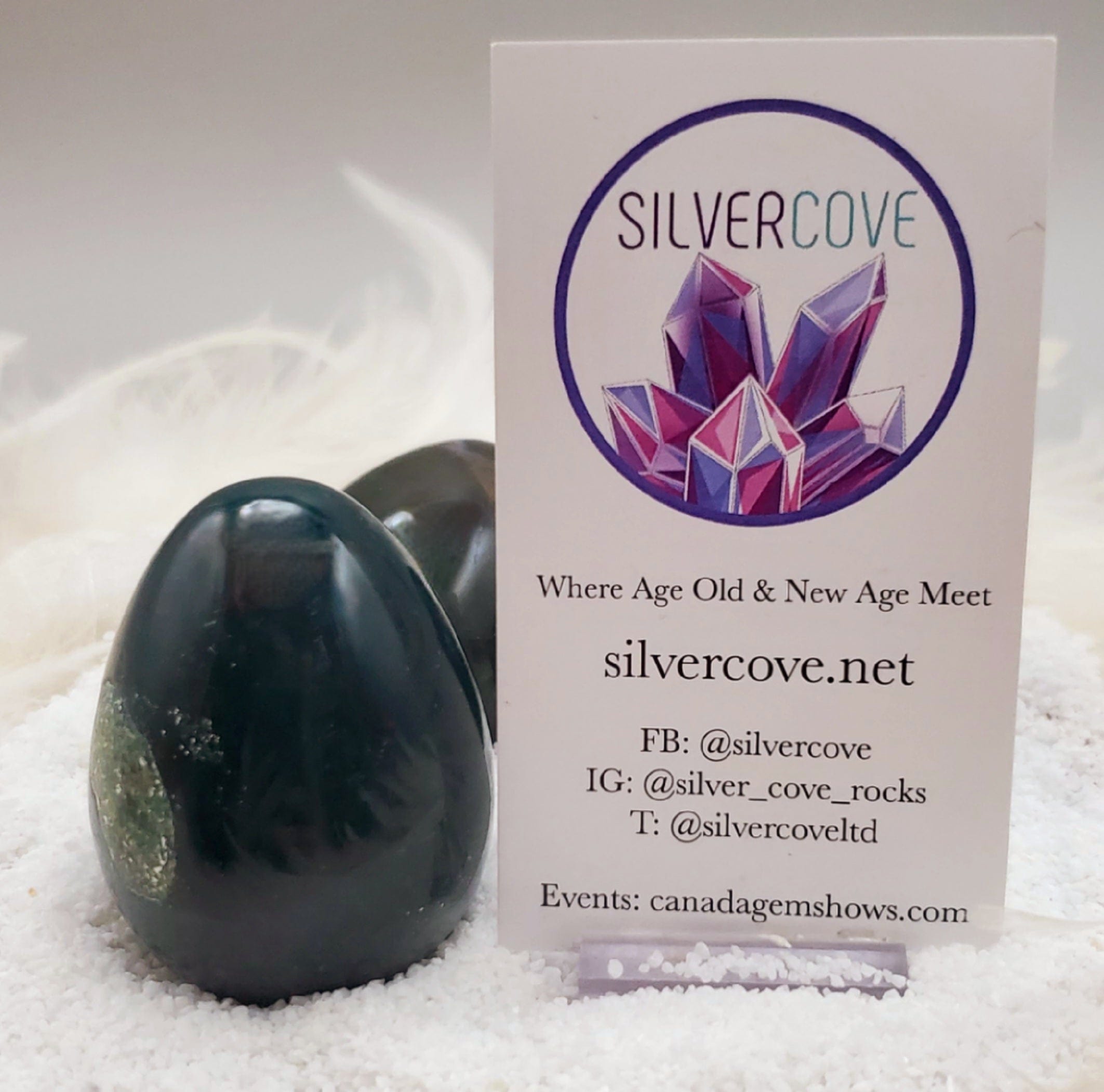 Natural Bloodstone Egg - Healing Crystal for Meditation, Energy Balancing & Home Decor - Perfect for Reiki, Feng Shui & Spiritual Practices