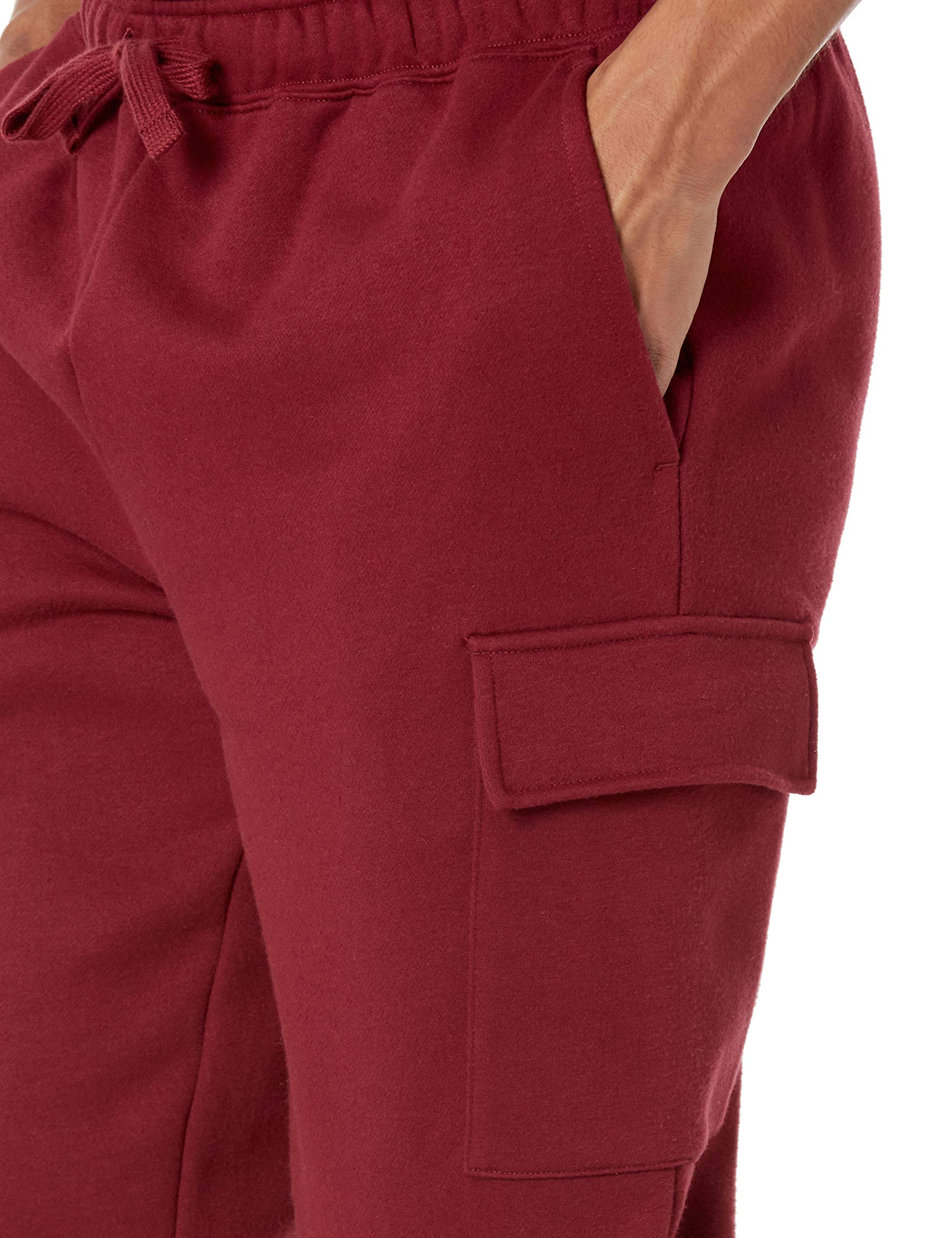 Amazon Essentials Men's Fleece Cargo Jogger Sweatpants - Comfortable Casual & Workout Pants for Gym, Lounge & Outdoor Activities