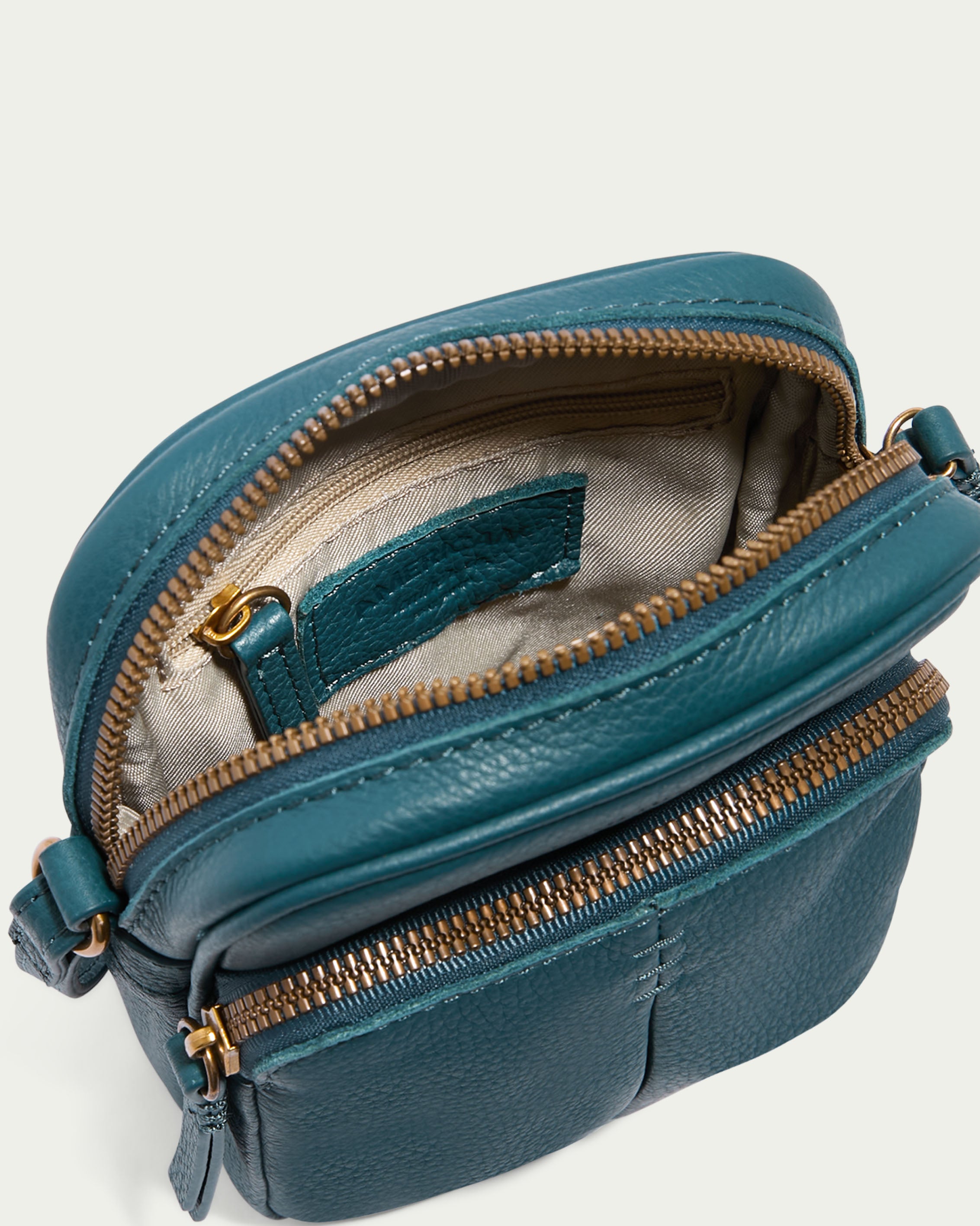 Cleveland Crossbody Bag for Women - Stylish & Lightweight Shoulder Purse - Perfect for Travel, Shopping & Everyday Use