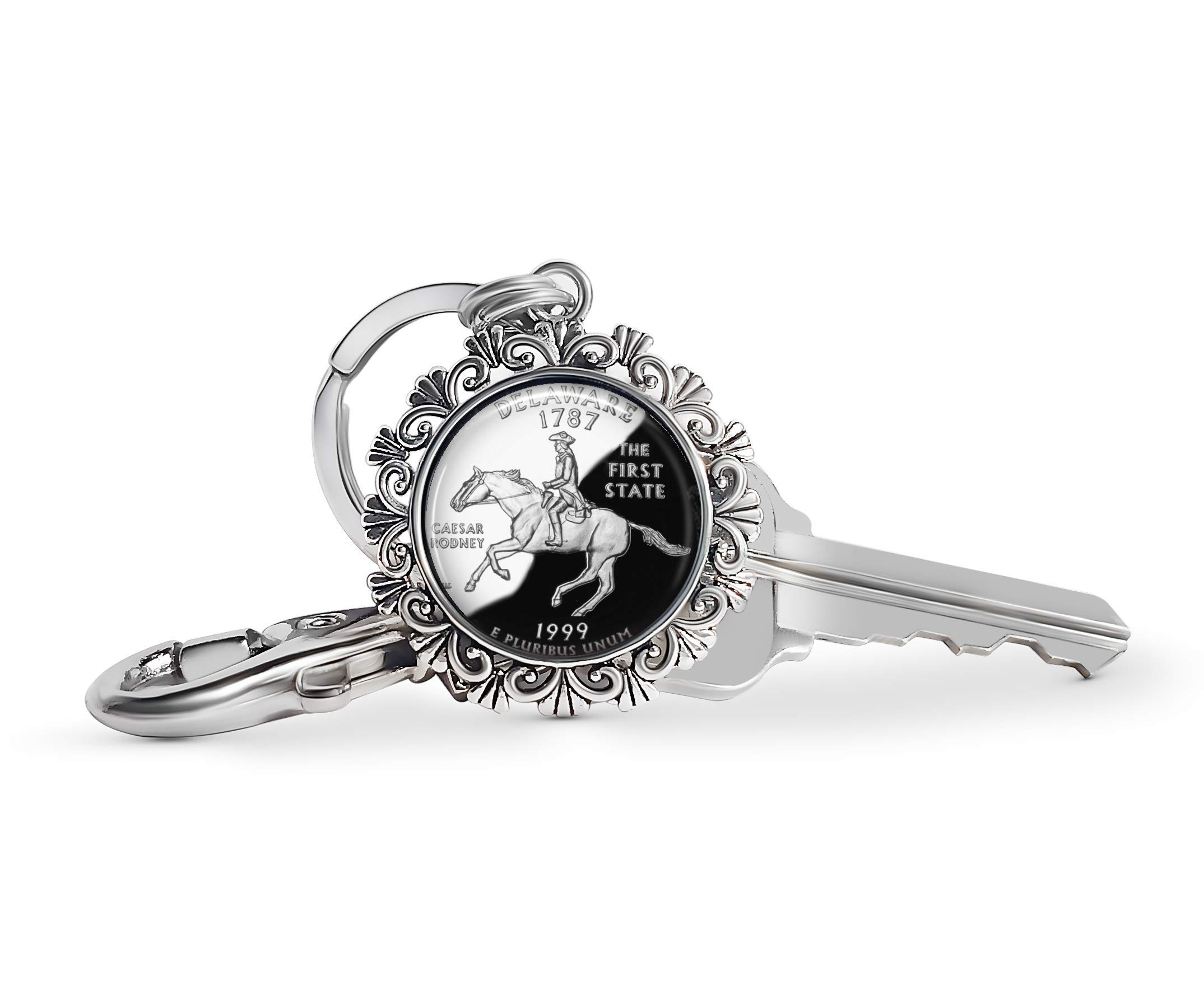 USA Quarter Dollar Photo Charm Keychain - Patriotic Key Fob for Gifts, Souvenirs & Everyday Carry | Perfect for Travel, Home Decor & Personalized Keepsakes