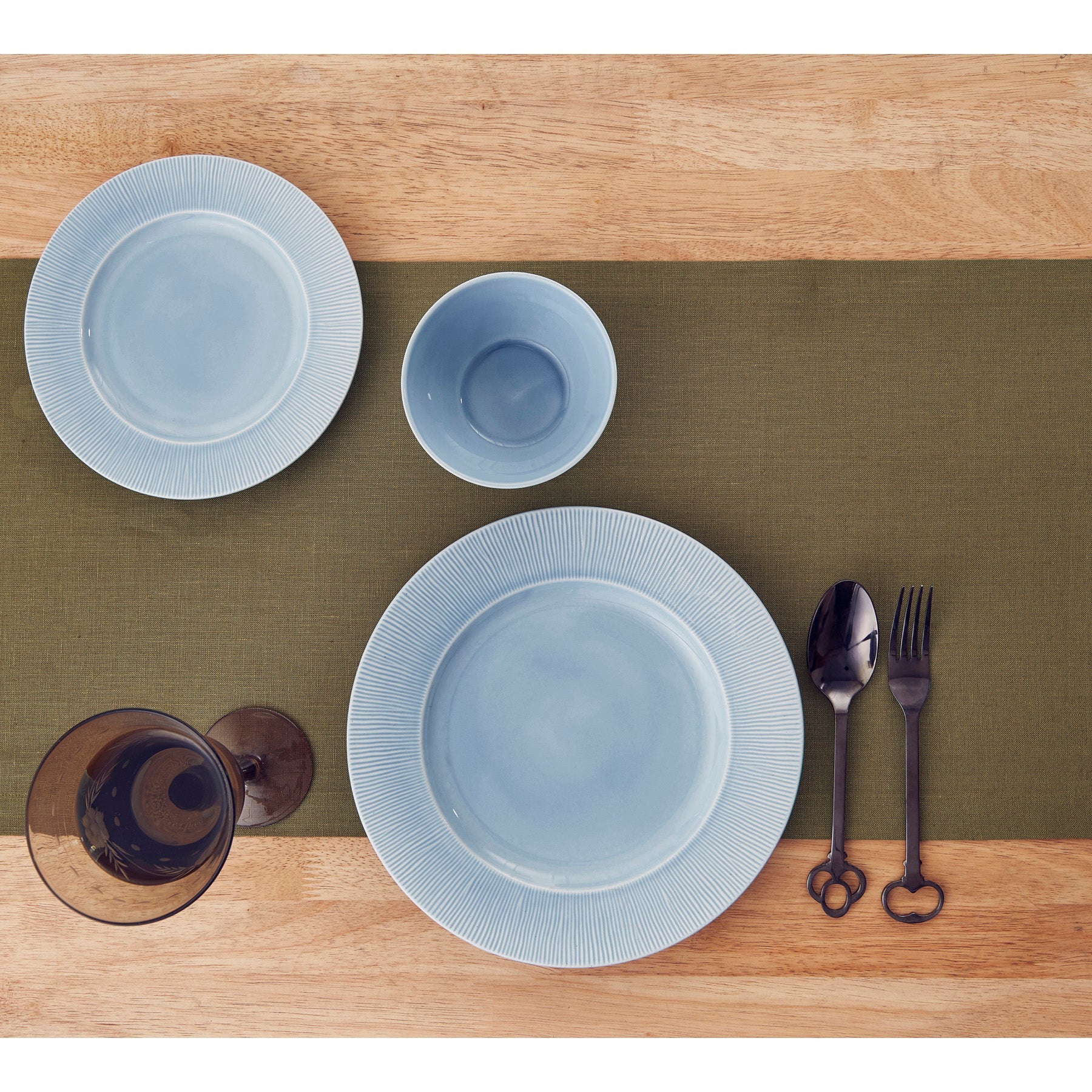 Elegant Diana Medium Weight Table Runner - Perfect for Dining Tables, Weddings, and Holiday Decor