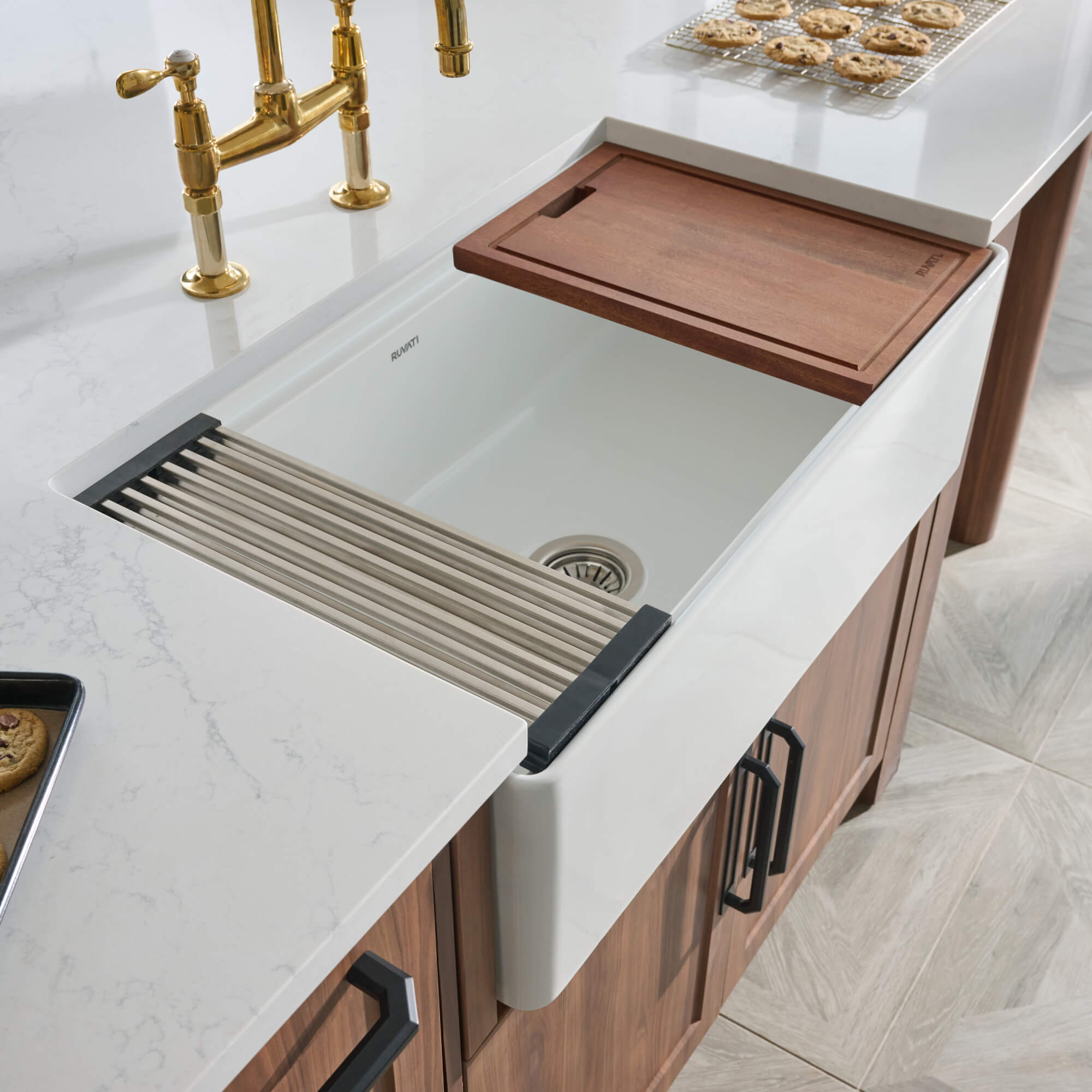 33 Inch White Farmhouse Apron Front Fireclay Kitchen Sink - Single Bowl Workstation for Modern & Rustic Kitchens | Perfect for Cooking, Cleaning & Entertaining