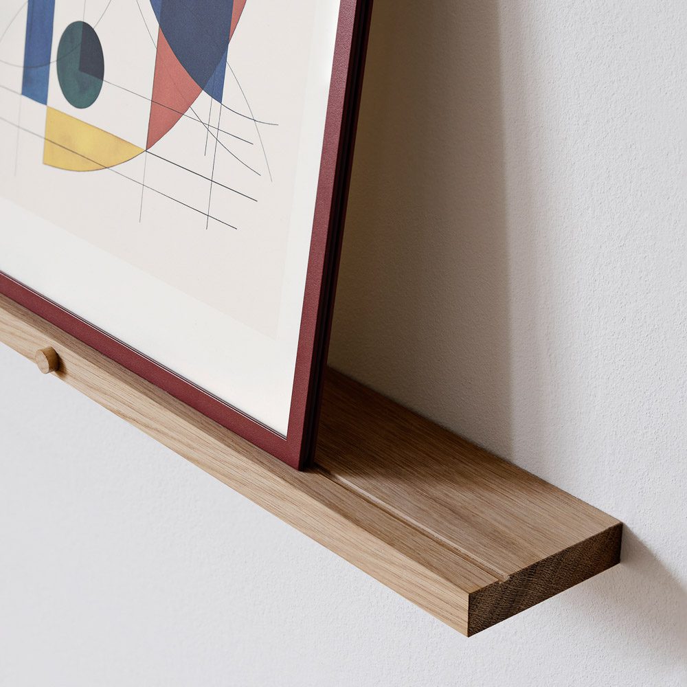 MOEBE Solid Oak Gallery Shelf - Wall Mounted Display Shelf for Photos & Decor (2 Sizes) - Perfect for Living Room, Bedroom & Office Wall Decor