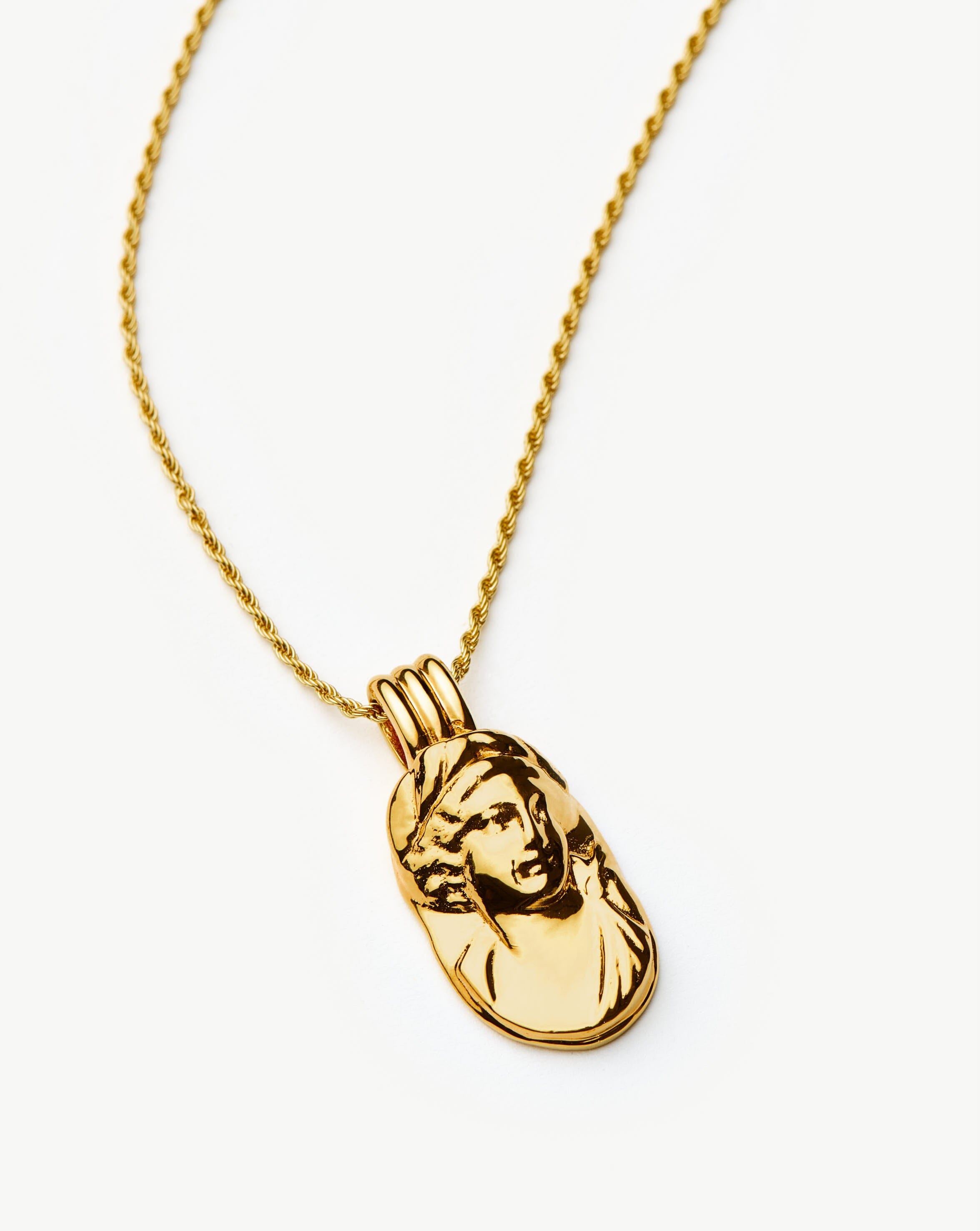 Lucy Williams Cameo Pendant Necklace - Vintage Inspired Jewelry for Women | Perfect Gift for Mother's Day, Anniversary & Special Occasions