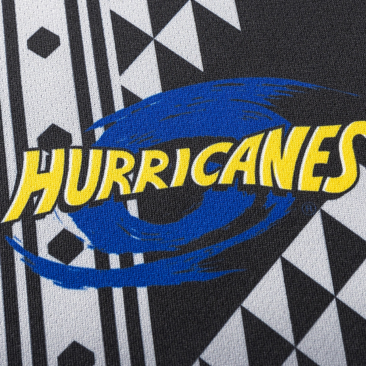 2025 Classic Hurricanes Super Rugby Training Tee - Black | Breathable Performance Shirt for Rugby Training & Gym Workouts