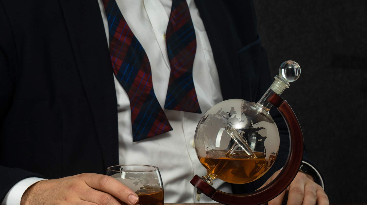 Premium Etched World Map Whiskey Decanter Gift Set - Antique Airplane Design with Whiskey Stones & 3 Globe Glasses - Perfect for Whiskey Lovers, Home Bar Decor & Unique Gifts for Men