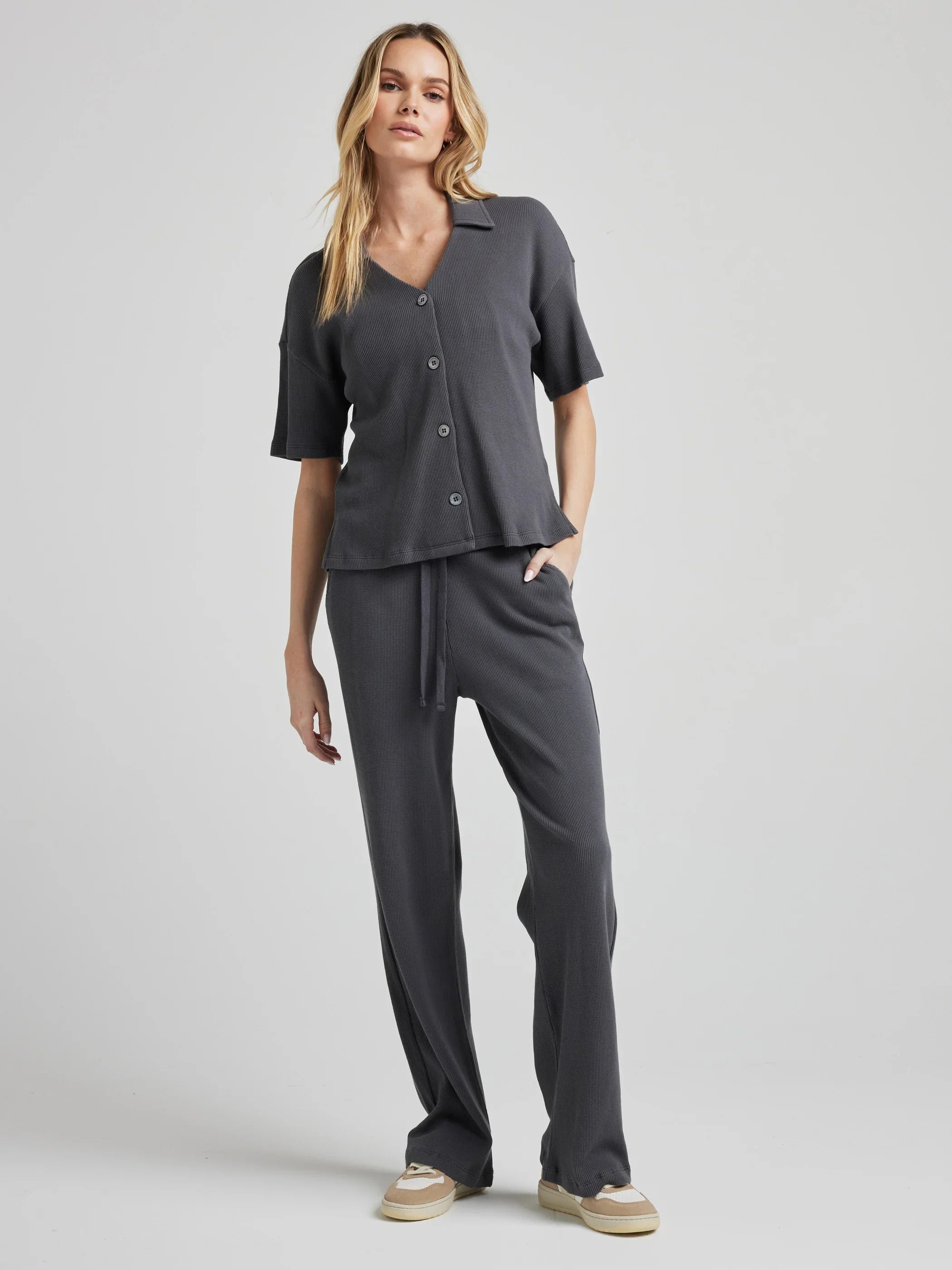 Men's Comfortable Drawstring Pants in Charcoal - Perfect for Lounge, Yoga, and Casual Wear