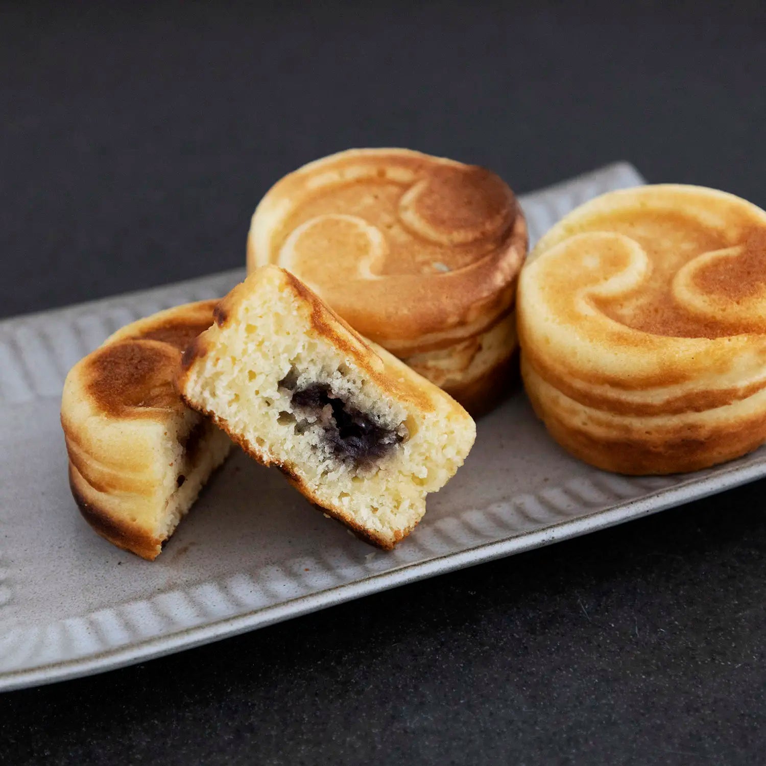 Premium Asahi Chuzo Cast Iron 6-Piece Obanyaki Pan Set - Traditional Tomoe Pattern for Japanese Pancakes, Taiyaki & Desserts - Perfect for Home Baking, Tea Parties & Asian Cuisine