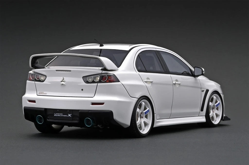 1:18 Scale Mitsubishi Lancer Evolution X (CZ4A) Diecast Model Car - White Collectible Toy for Car Enthusiasts | Perfect for Display, Gifts, and Racing Collections