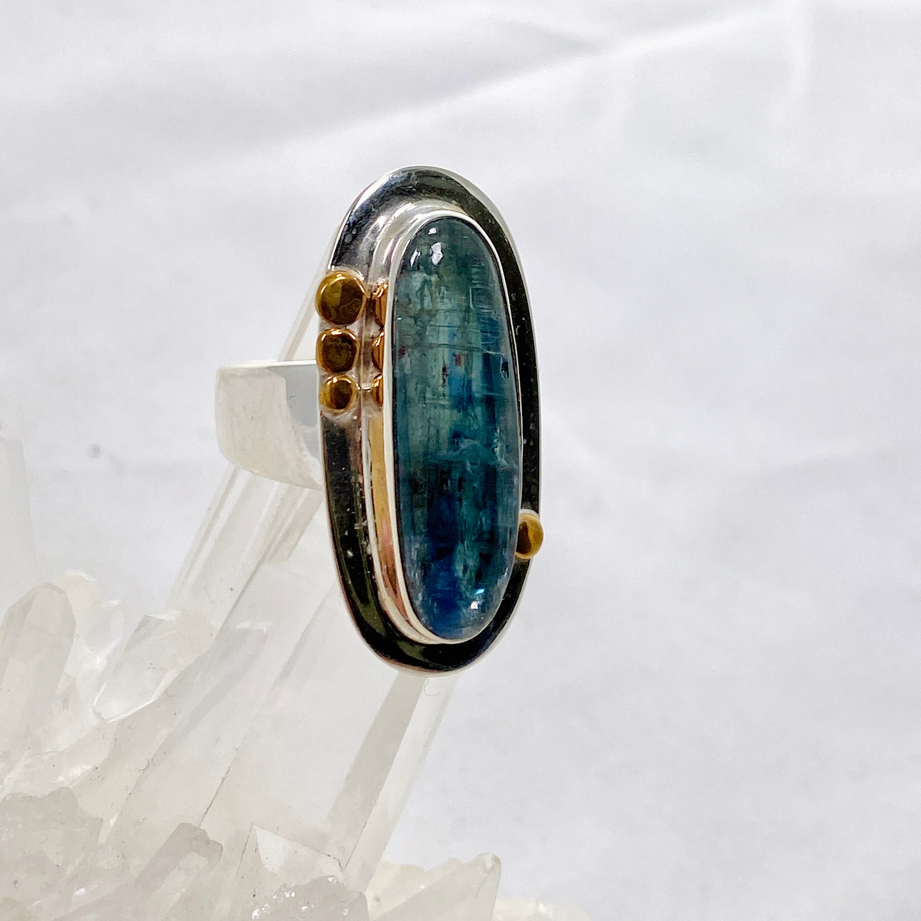 Green Kyanite Oval Cabochon Ring with Brass Detailing - Size 9.5 - KRGJ3292 - Perfect for Boho Jewelry, Spiritual Healing & Everyday Fashion Accessories
