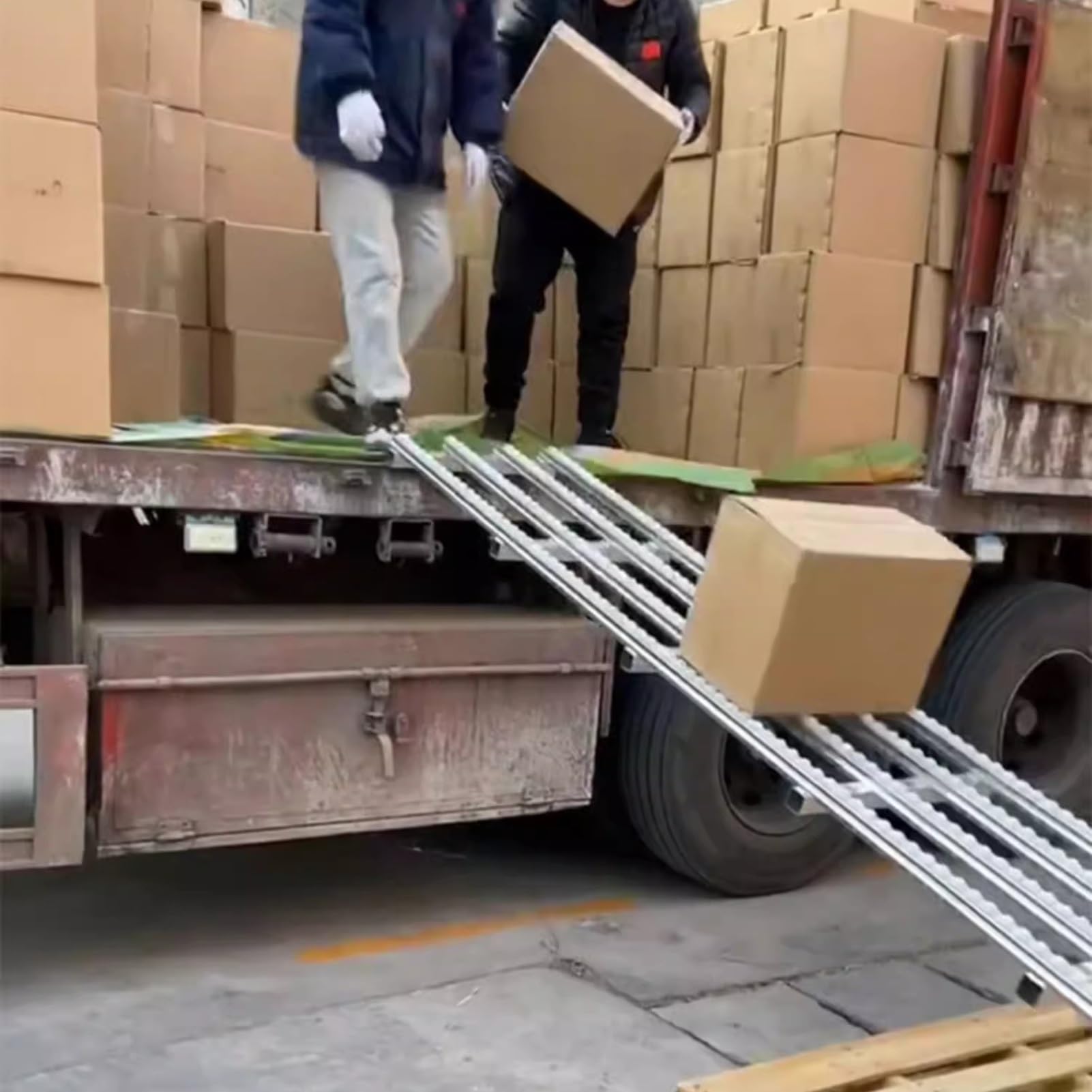 Light-Duty Gravity Roller Conveyor - Unpowered ABS Plastic Rollers with Stainless Steel Frame for Transporting Barrels, Water Cartons & Beverages - Warehouse Loading/Unloading Solution (Silver, 50